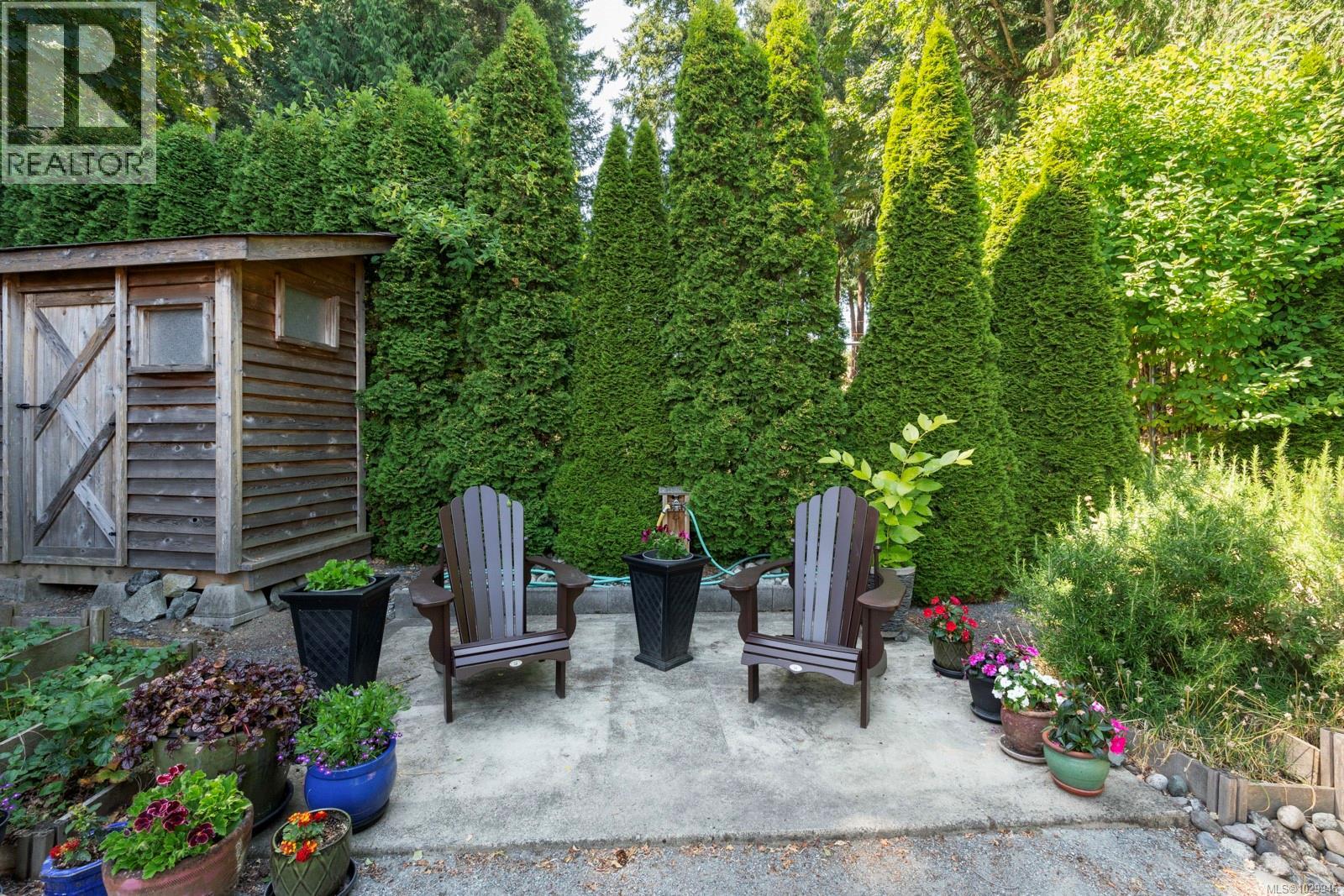  7012 Island View Place, Central Saanich