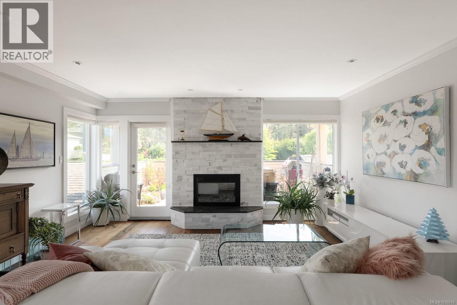 124 2345 Cedar Hill Cross Road, Oak Bay