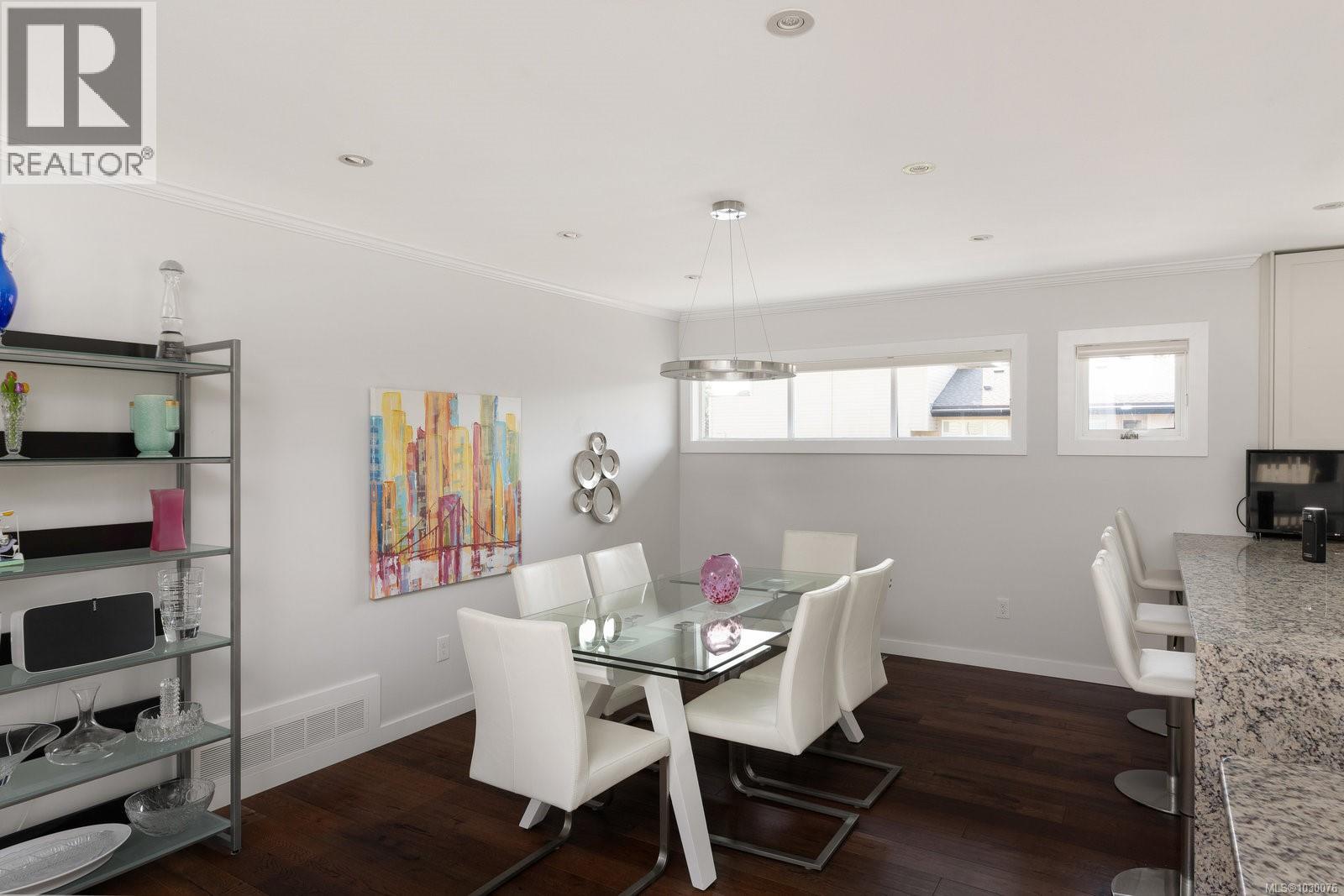 124 2345 Cedar Hill Cross Road, Oak Bay