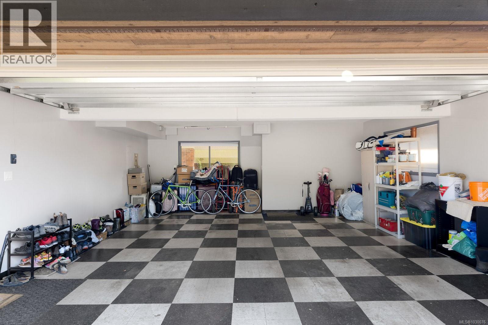 124 2345 Cedar Hill Cross Road, Oak Bay