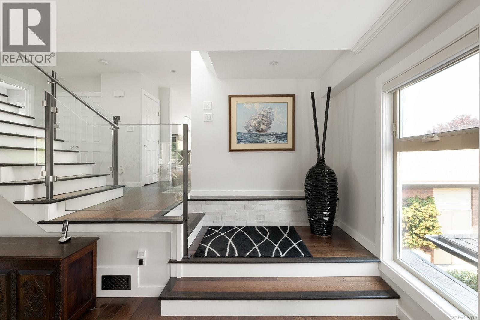 124 2345 Cedar Hill Cross Road, Oak Bay