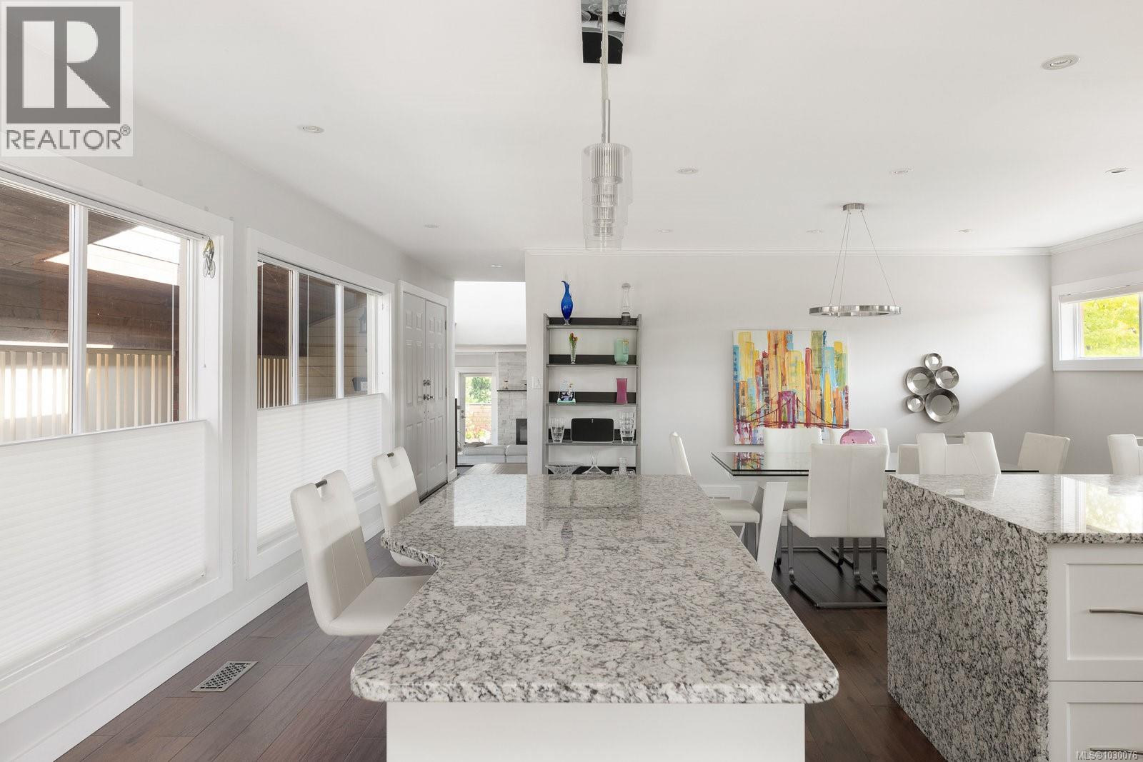 124 2345 Cedar Hill Cross Road, Oak Bay