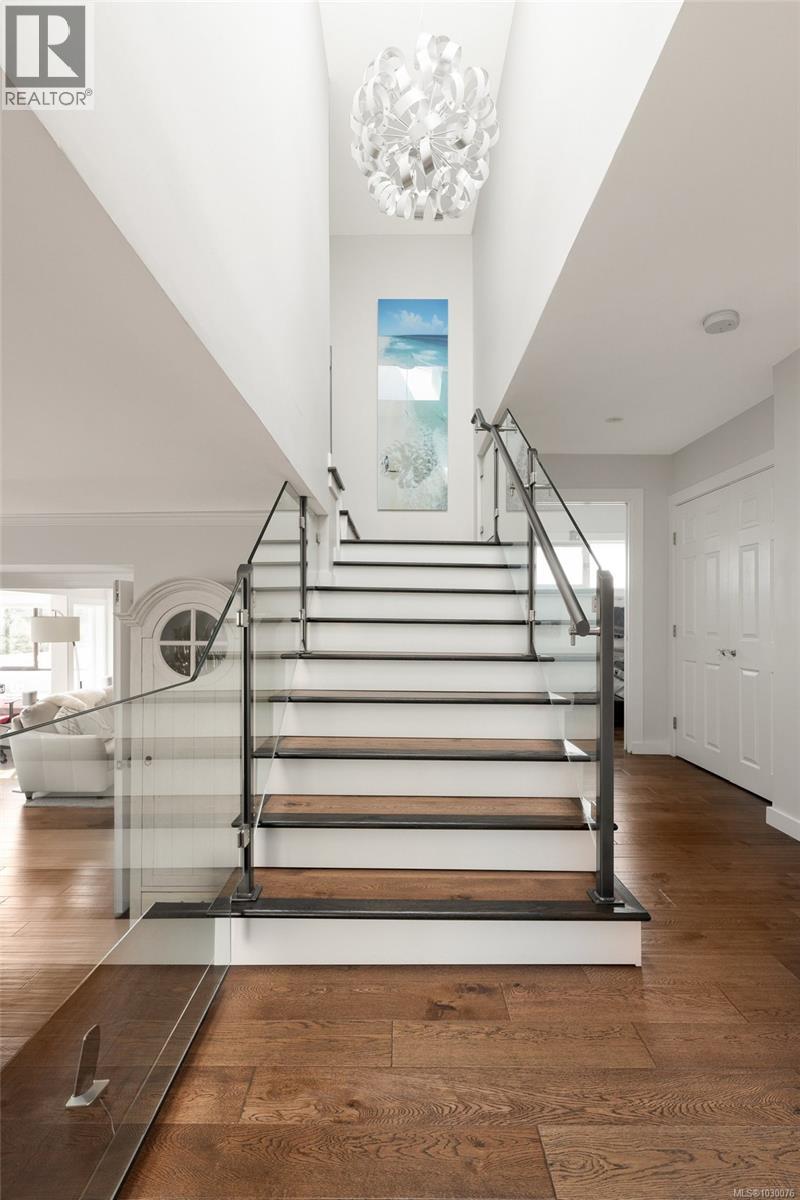 124 2345 Cedar Hill Cross Road, Oak Bay