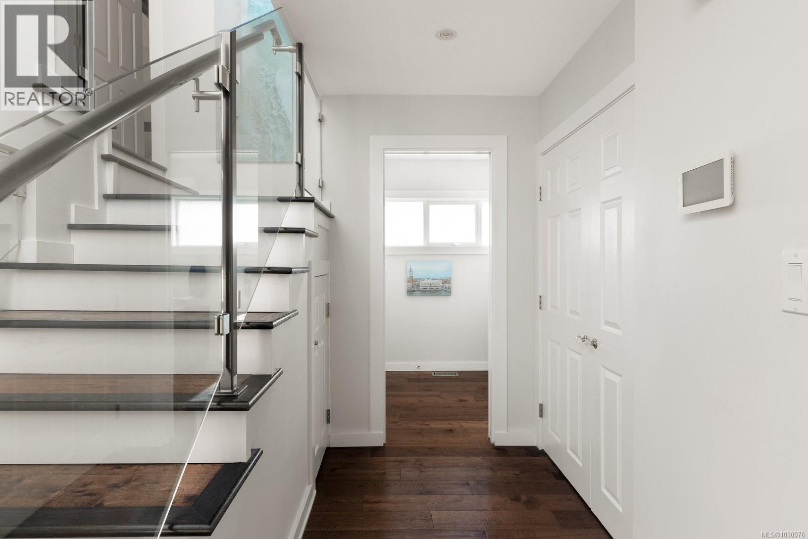 124 2345 Cedar Hill Cross Road, Oak Bay