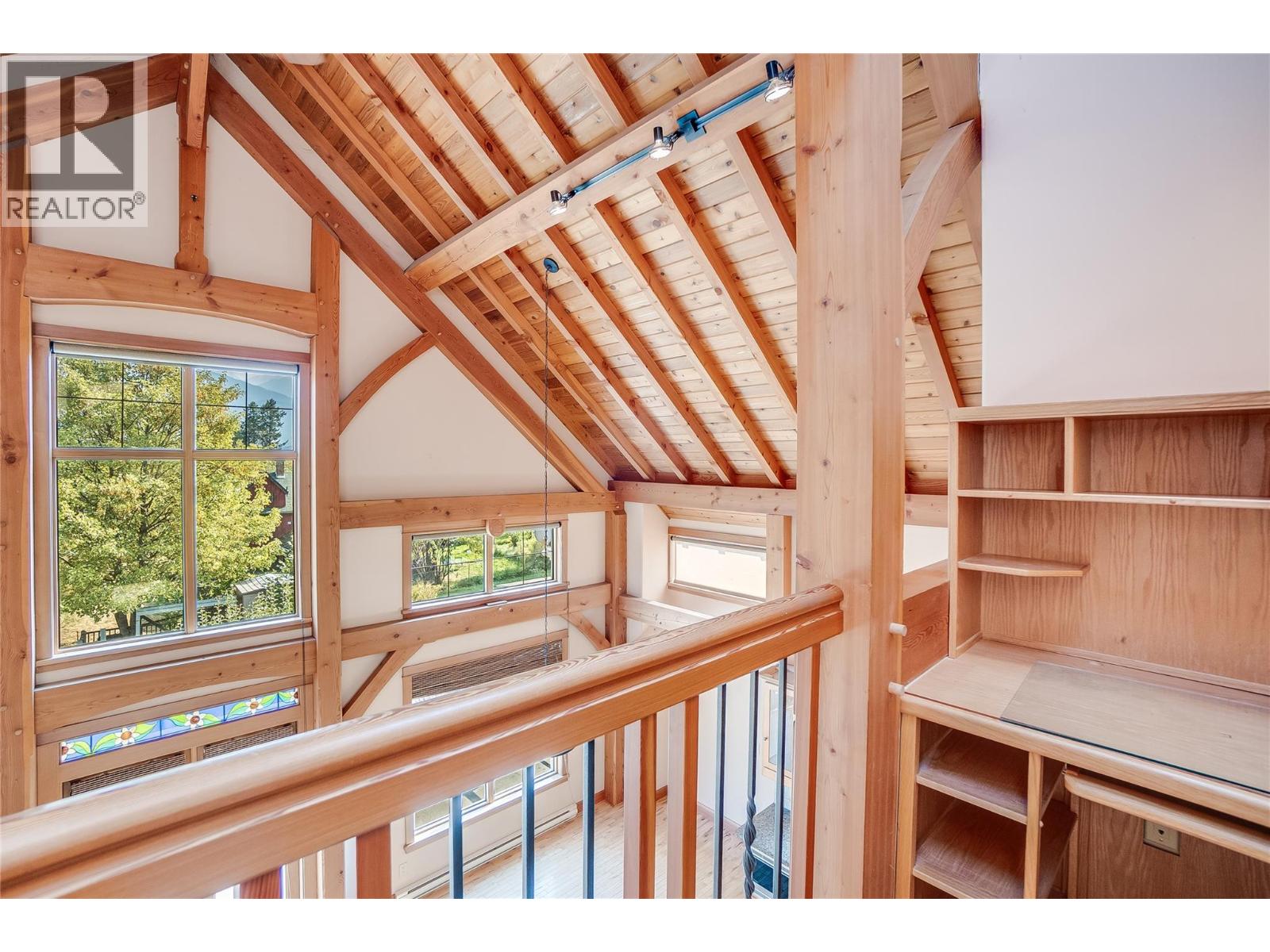  130 8th Street North, Kaslo