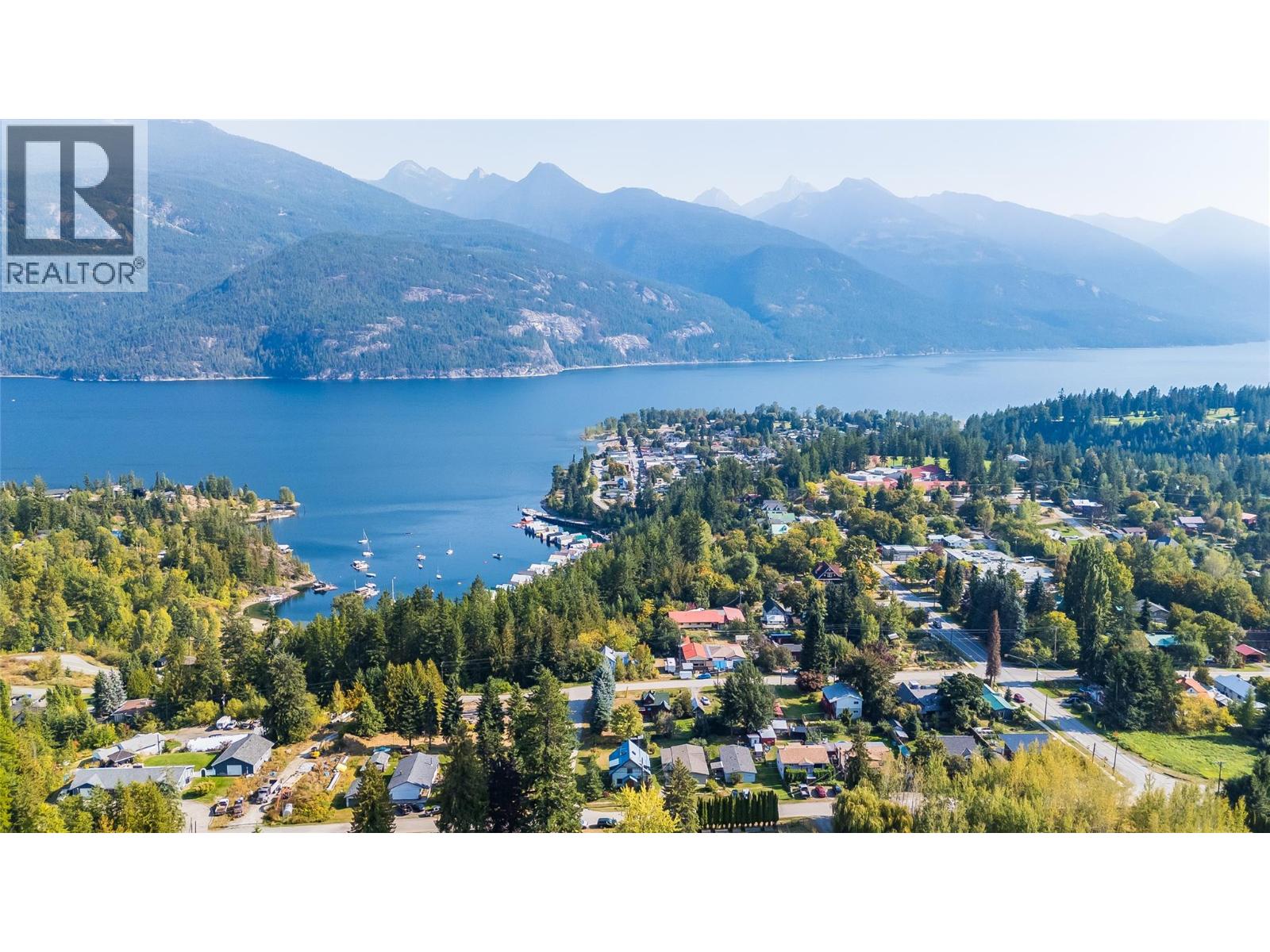  130 8th Street North, Kaslo