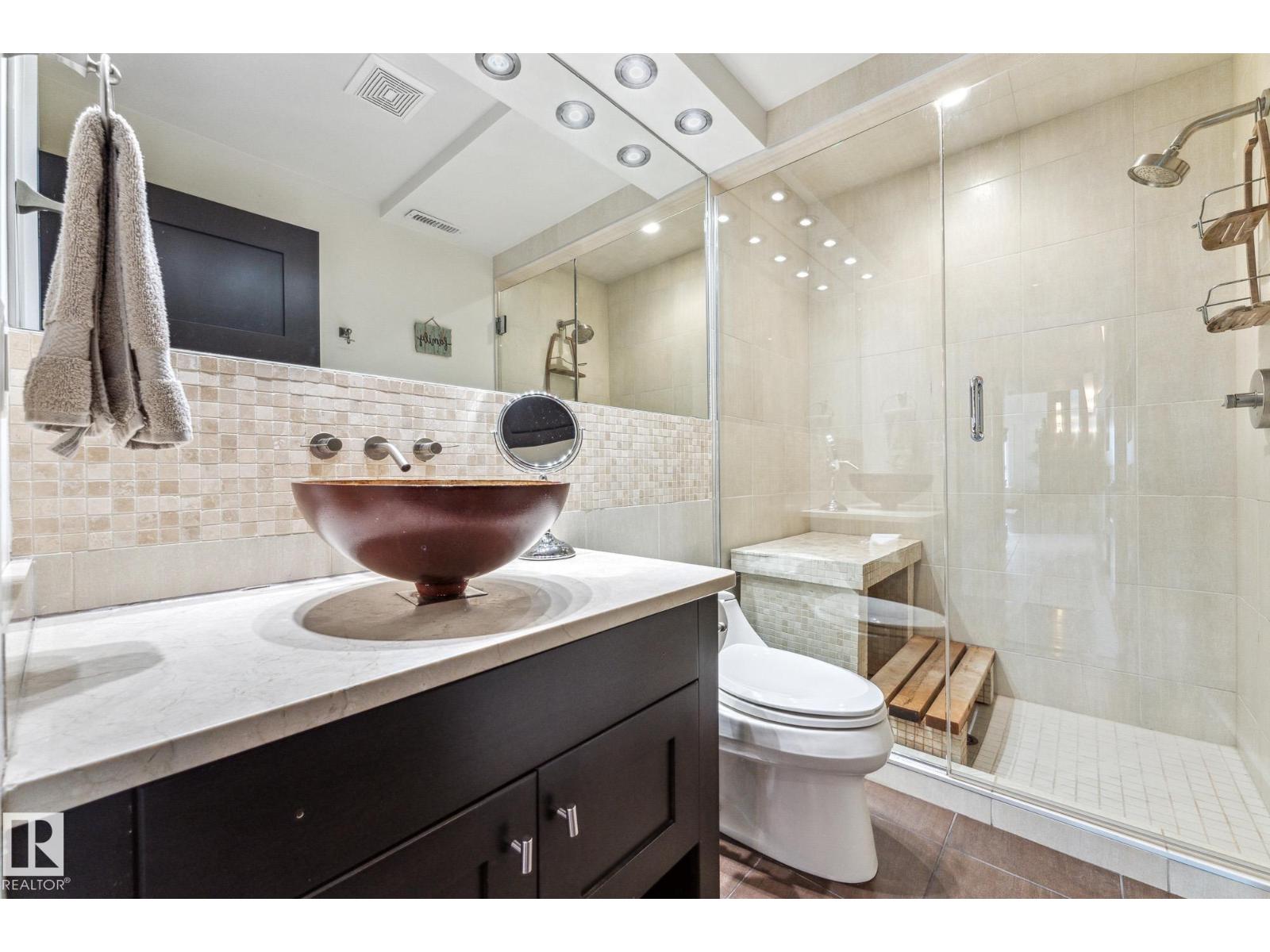 #PH04/1804 9939 109 ST NW - 30