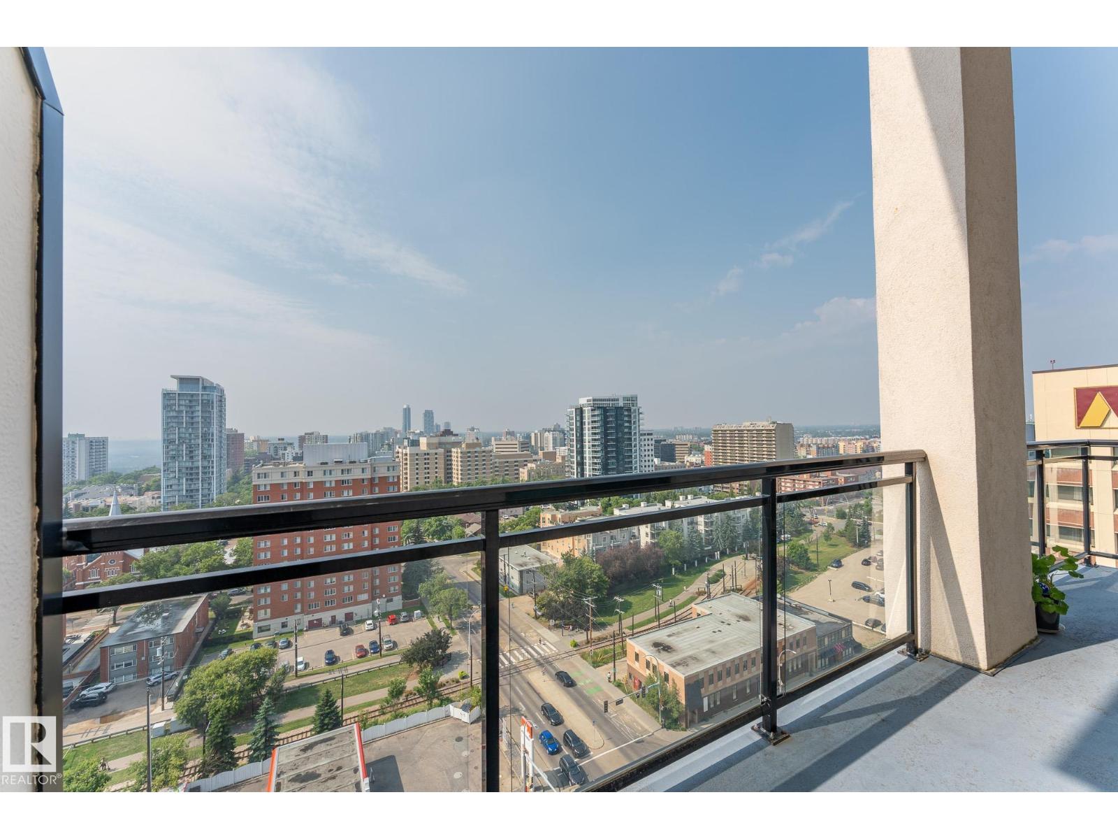 #PH04/1804 9939 109 ST NW - 37