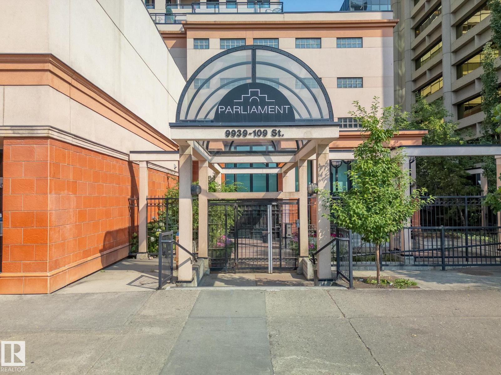 #PH04/1804 9939 109 ST NW - 43