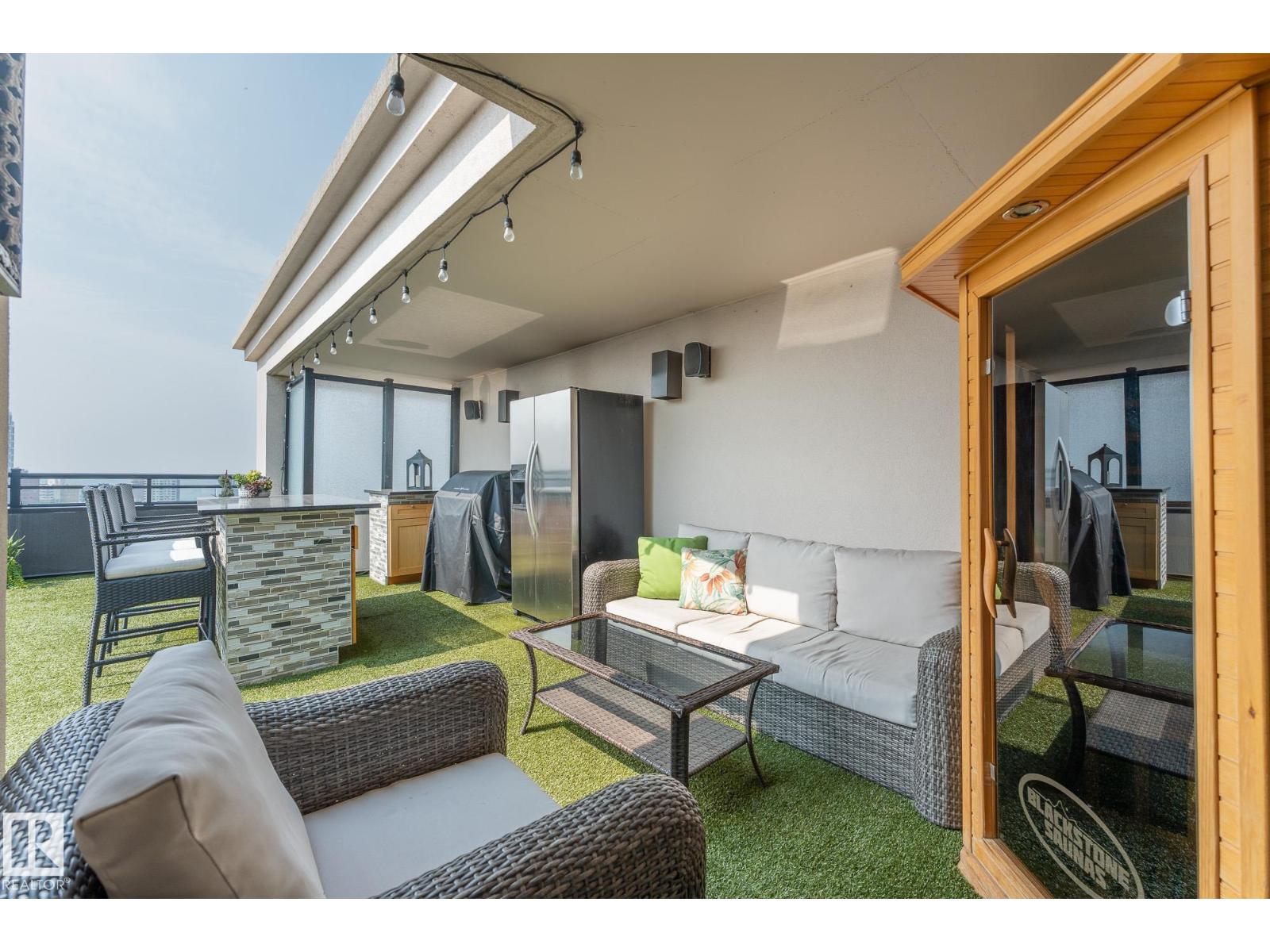 #PH04/1804 9939 109 ST NW - 5