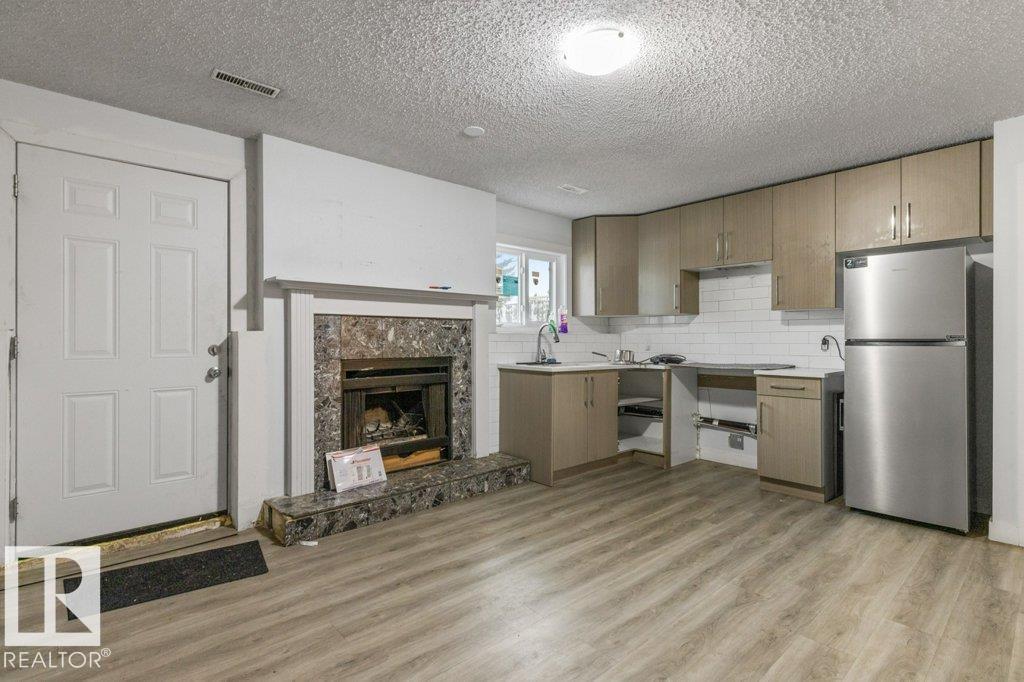 3132 49A ST NW - 23