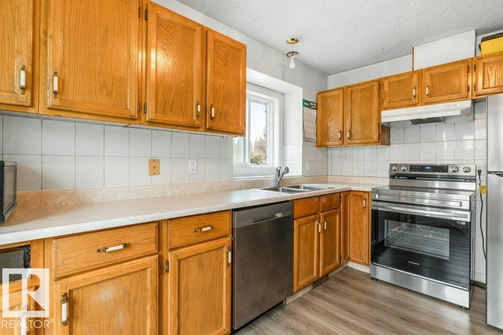 3132 49A ST NW - 9