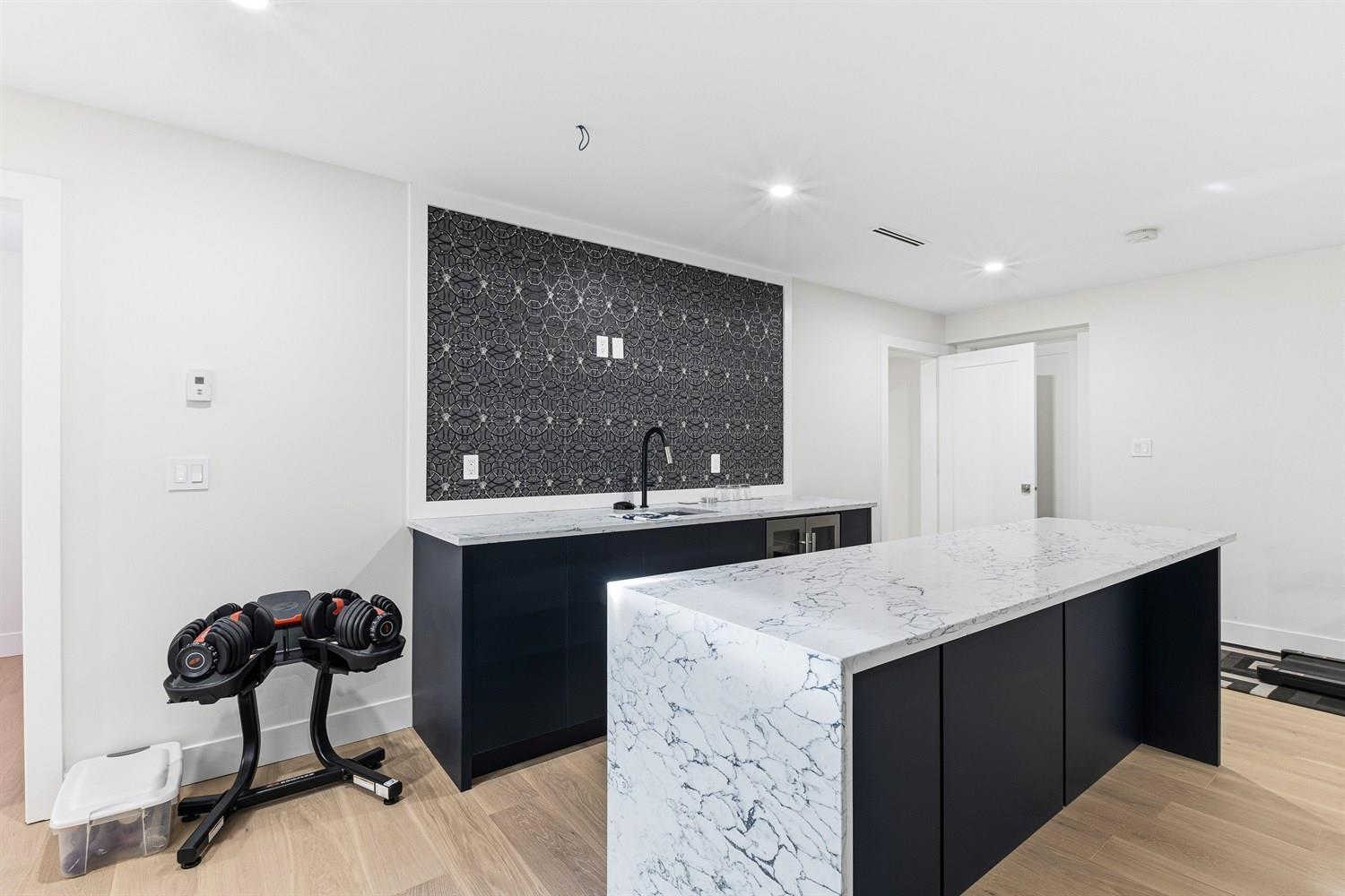 6460 MCKENZIE Drive, Delta