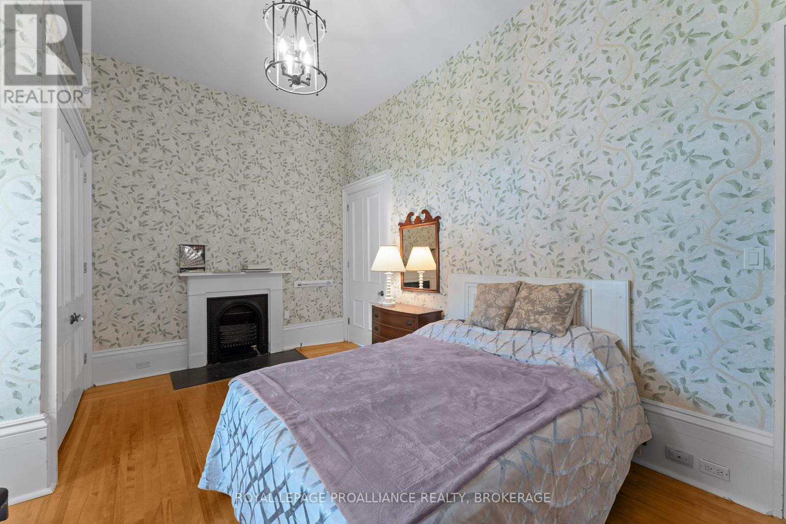 3 EMILY STREET — photo 23
