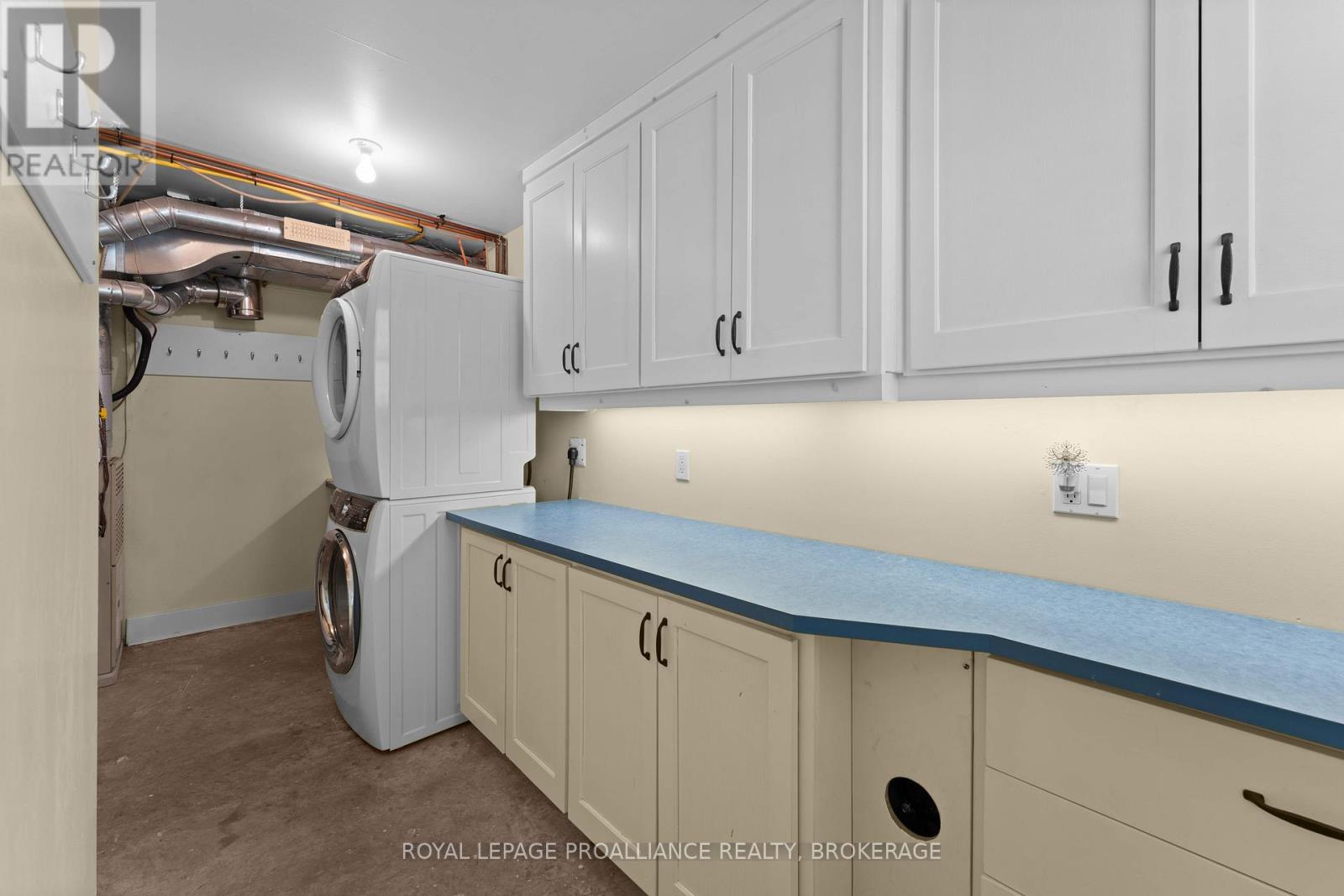 3 EMILY STREET — photo 38
