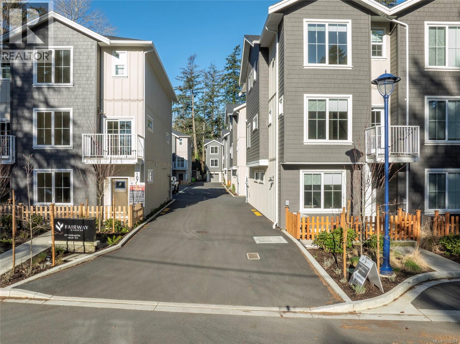 206 2770 Vantilburg Crescent, Langford