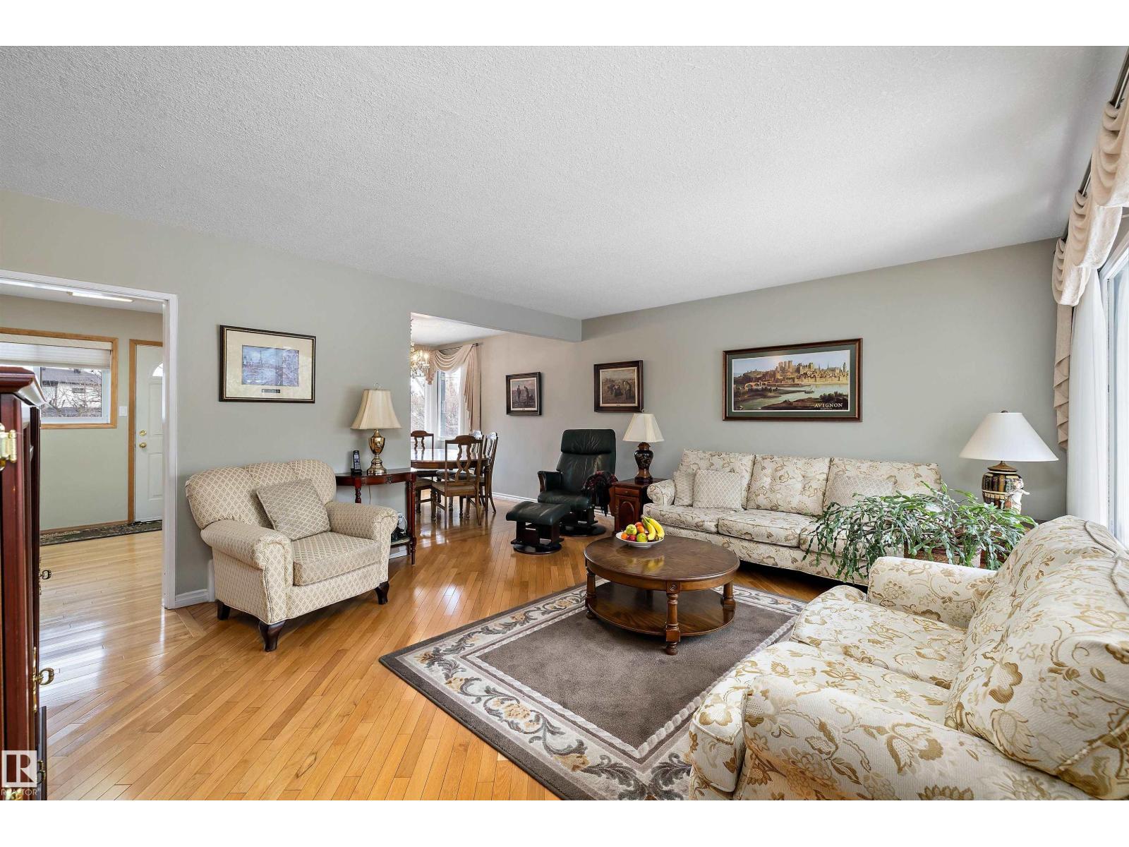 10815 131 ST NW - photo 4