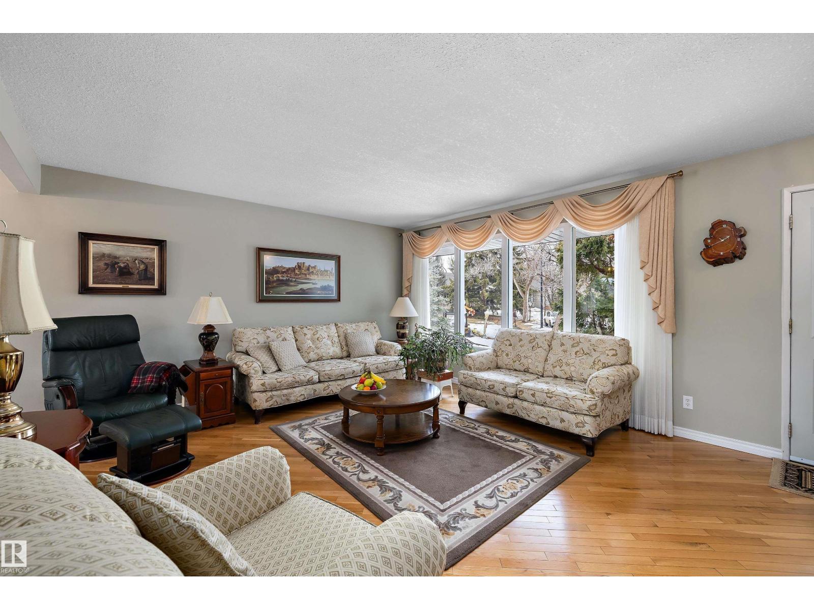 10815 131 ST NW - photo 5