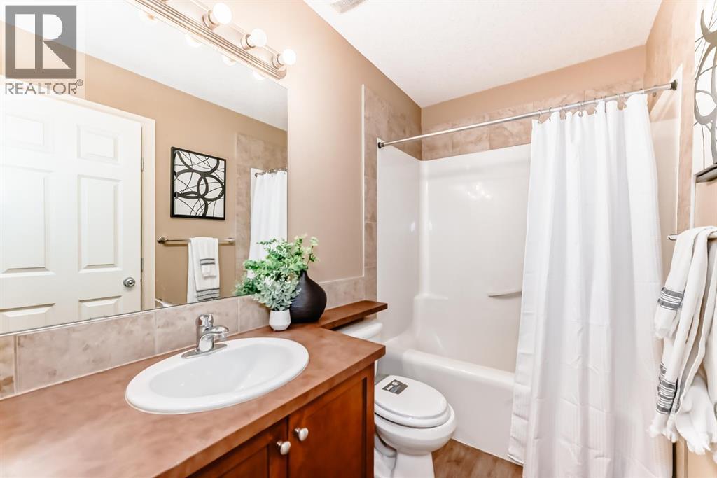 Single Family House for Sale in  Royal Crest Court NW Royal Oak Calgary 