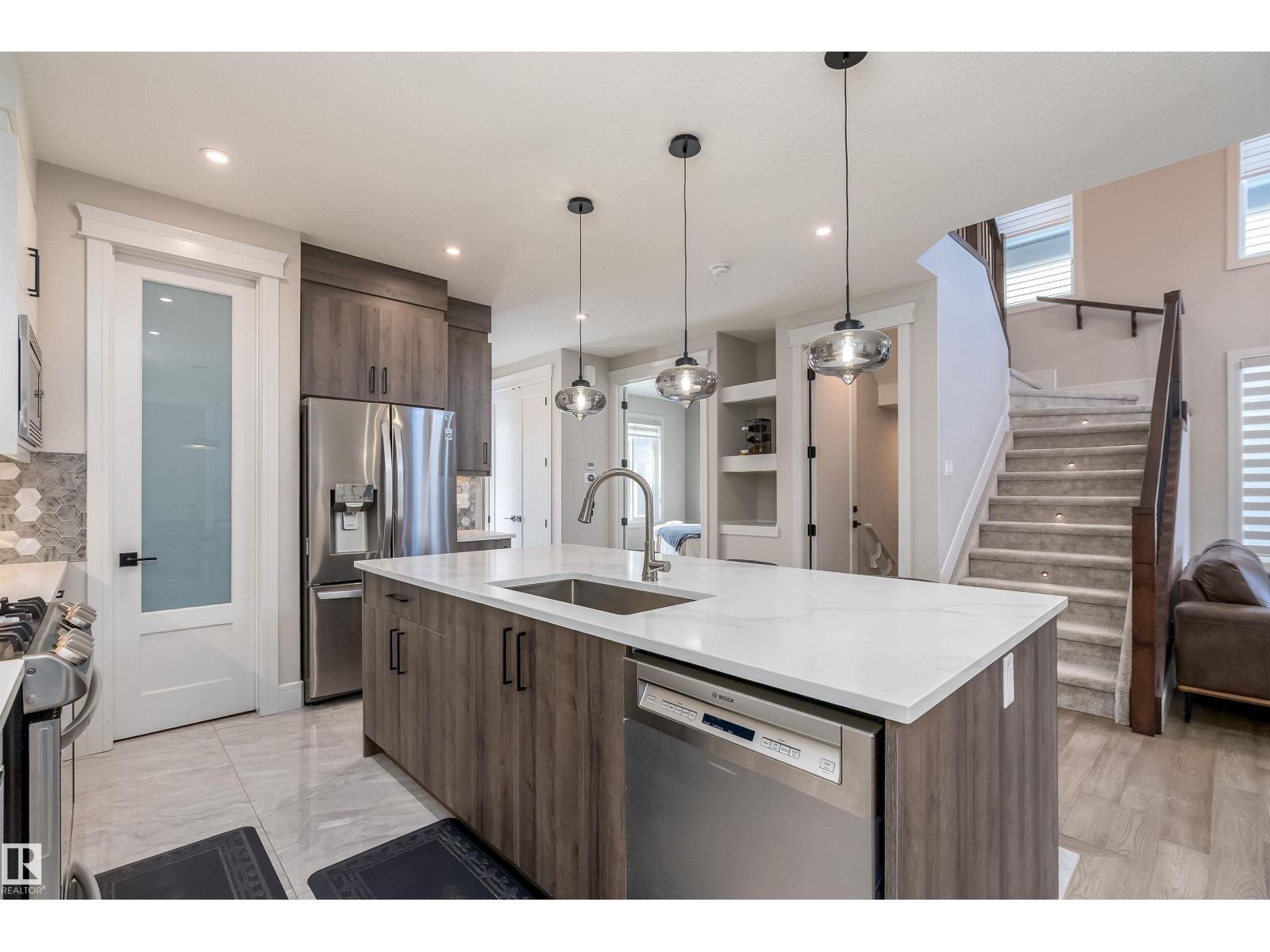 
          5221 ADMIRAL WALTER HOSE Street NW
            <br/>
            <span>Edmonton</span>
            , 
            <span>AB</span>
             <span>T5E6T5</span>
        