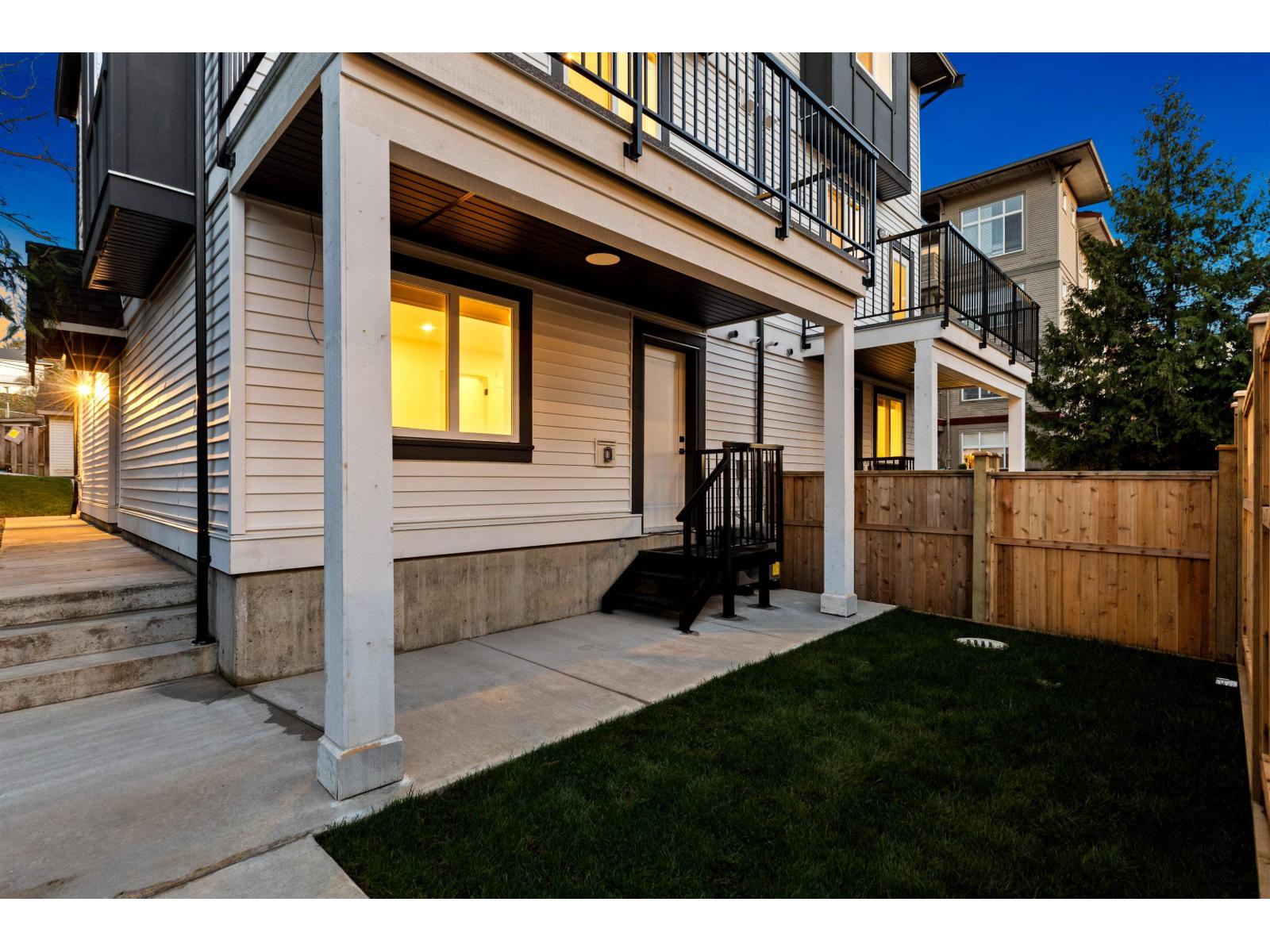 1 2522 CAMPBELL AVENUE, Abbotsford