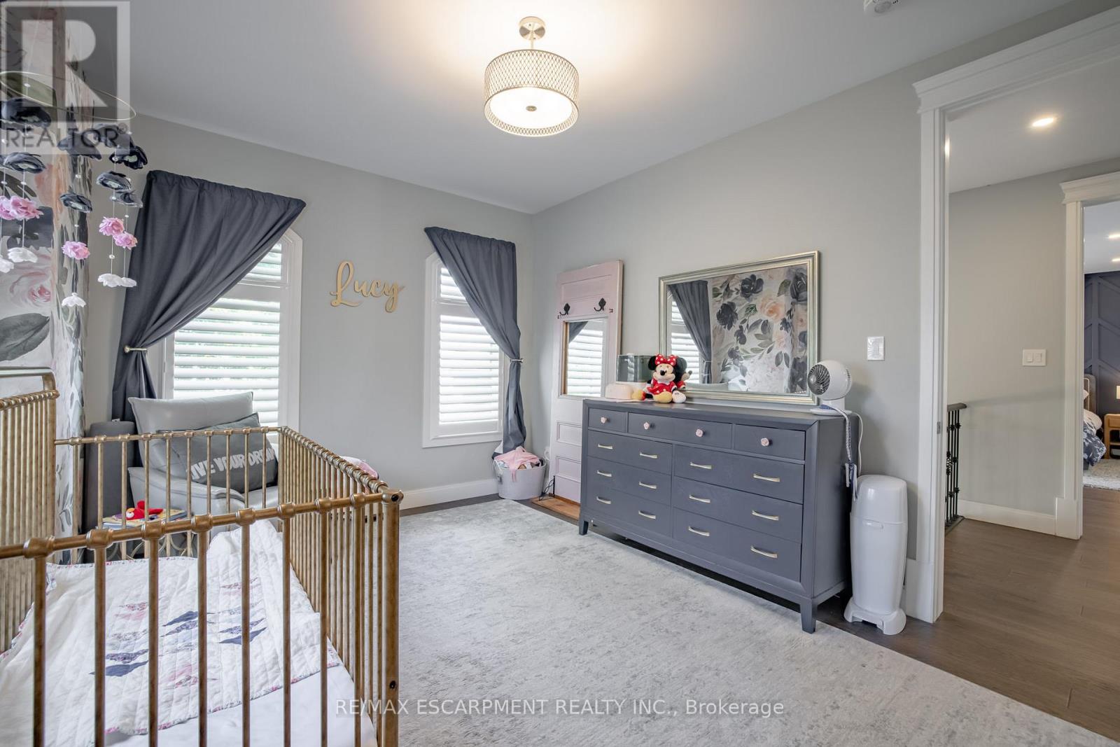 4 LOCKMAN DRIVE - 21