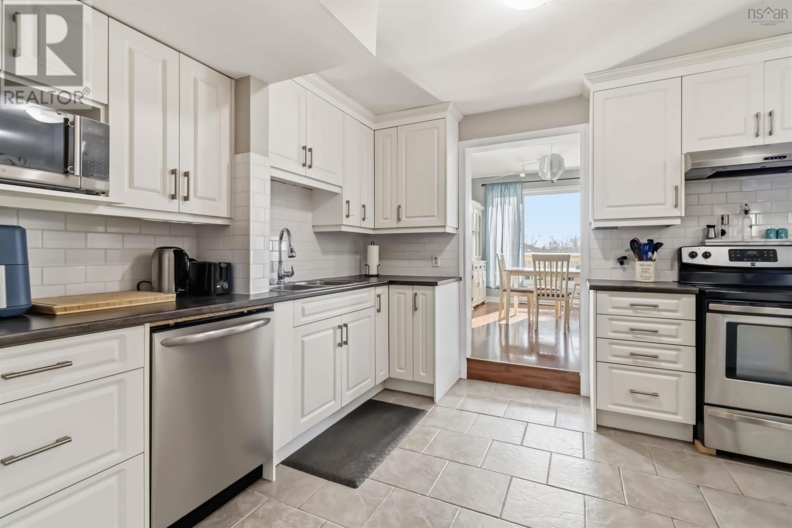 Property 34 of 42 of 125 Gloria Court