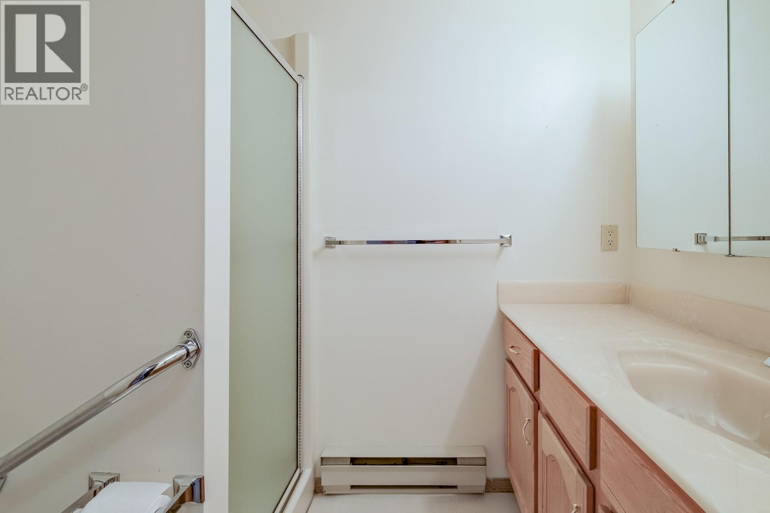 195 WARREN Avenue Unit# 209, Penticton