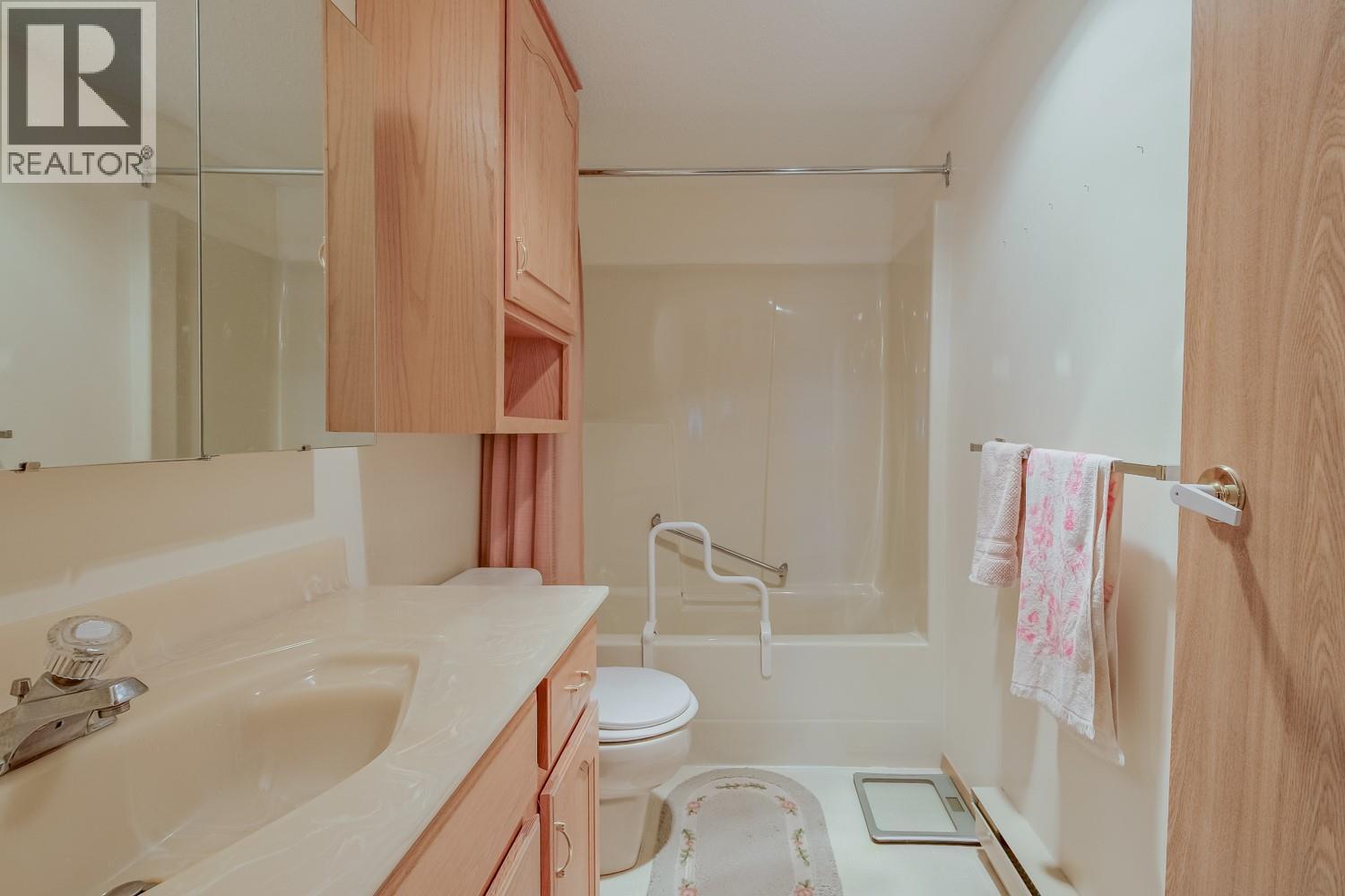 195 WARREN Avenue Unit# 209, Penticton