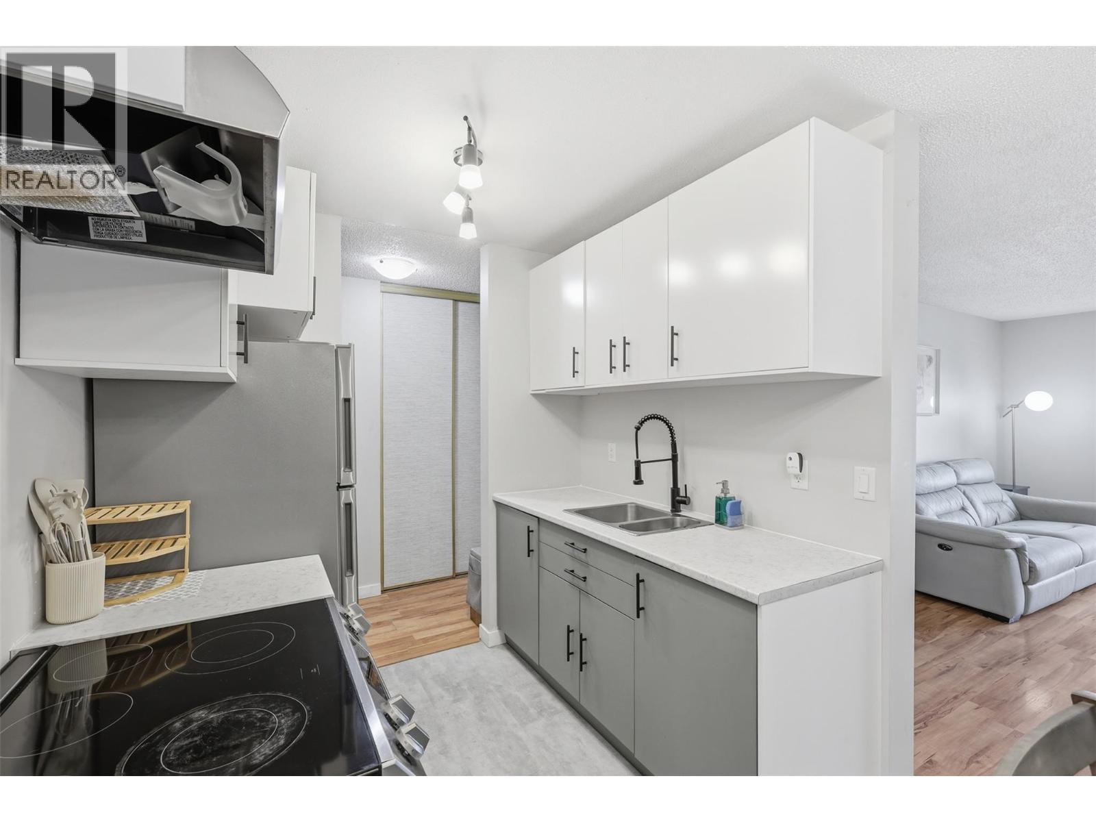 1810 Summit Drive Unit# 15, Kamloops