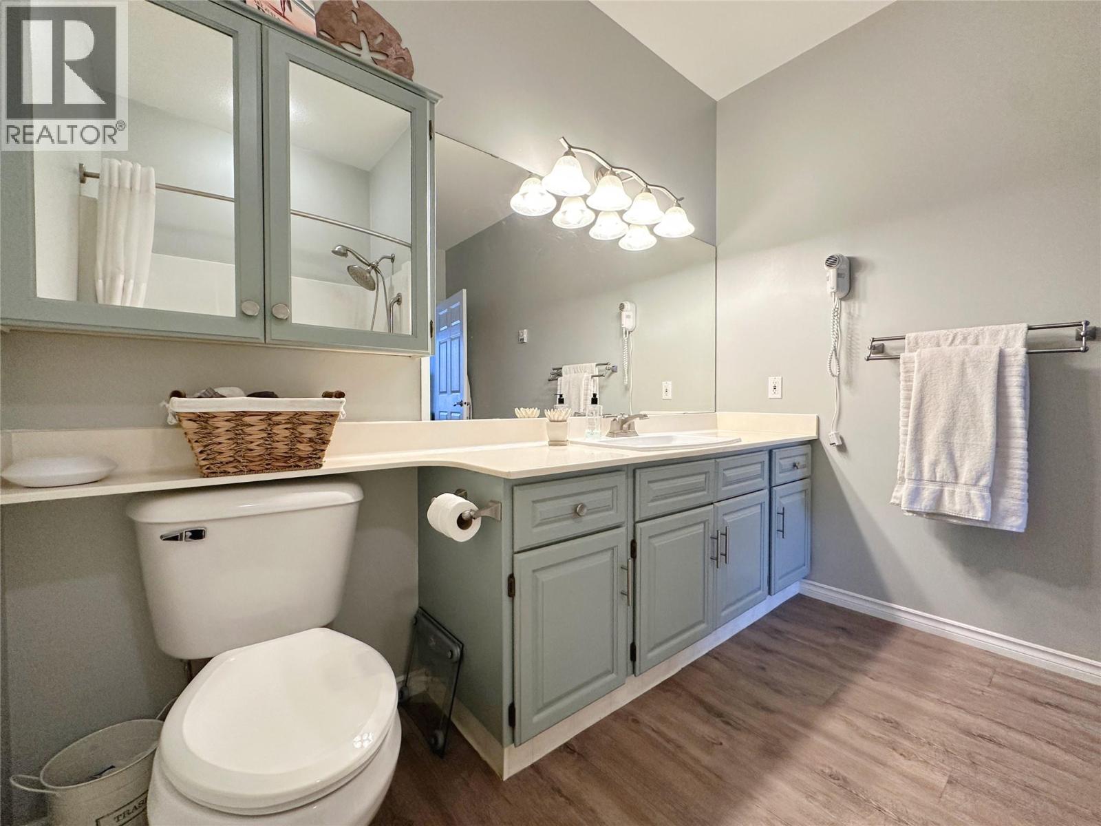 412 7803 SPARTAN Drive, Osoyoos