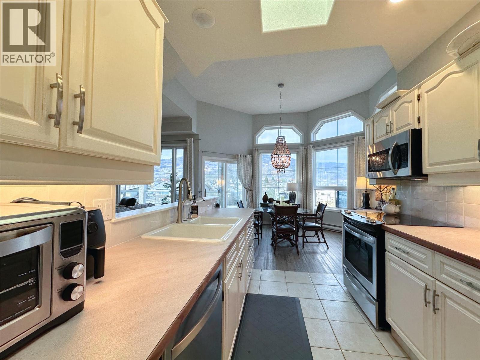 412 7803 SPARTAN Drive, Osoyoos