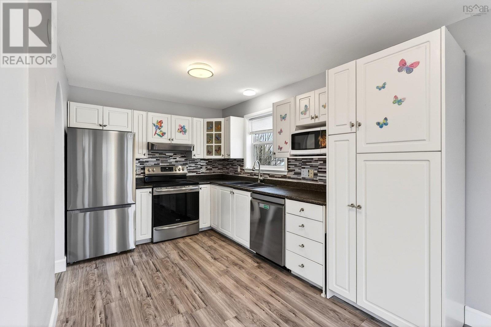 Property 24 of 42 of 14 Bucheron Crescent