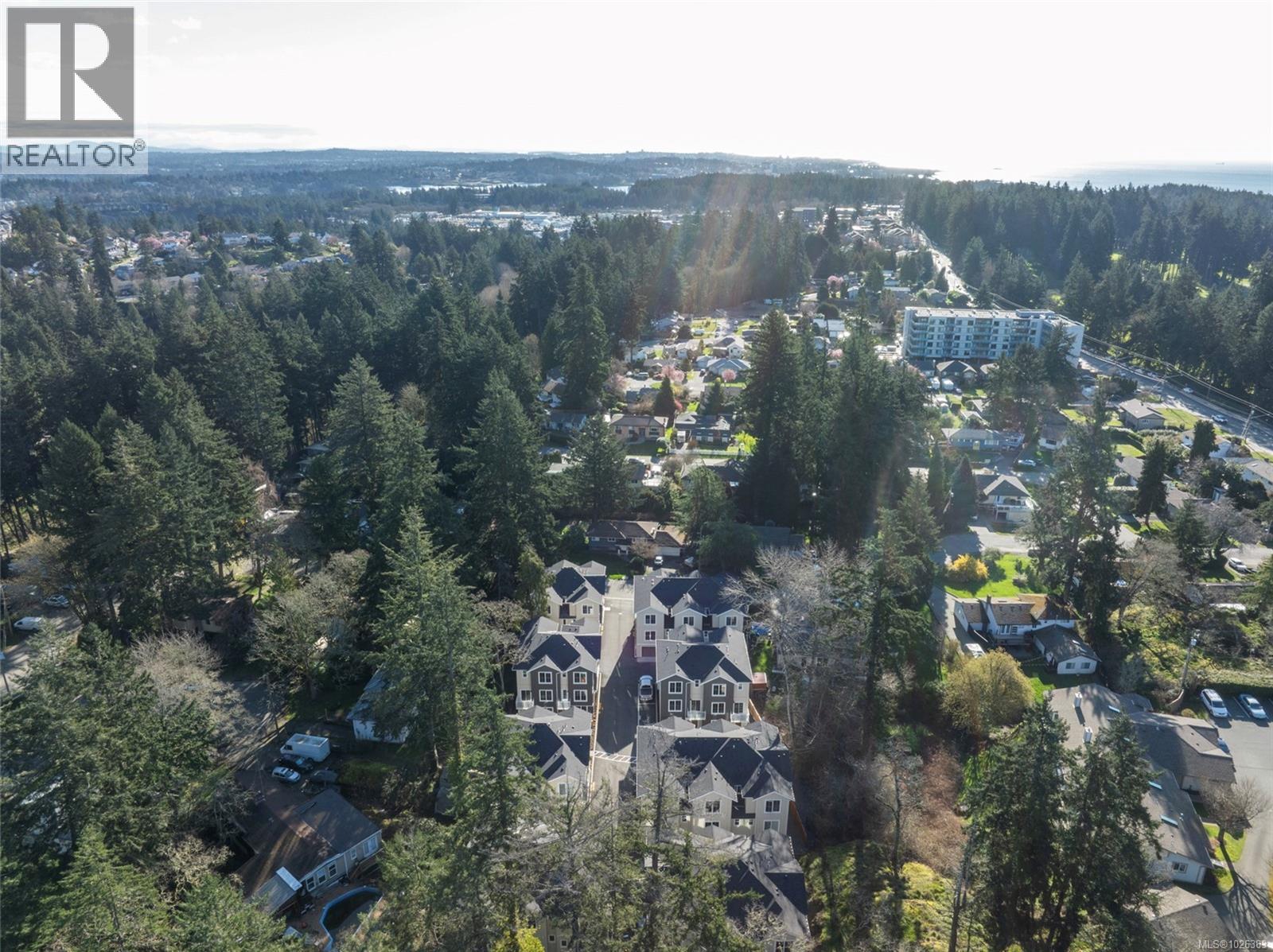 #111 2770 VANTILBURG CRES - 28