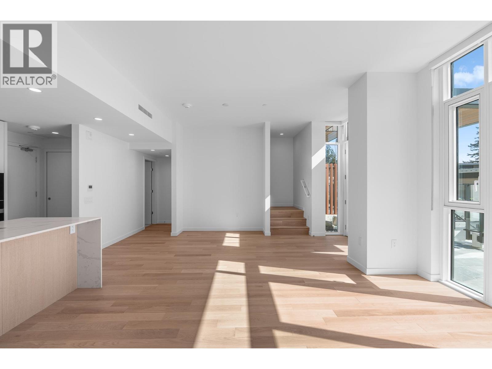 209 3963 UPLANDS WAY, West Vancouver