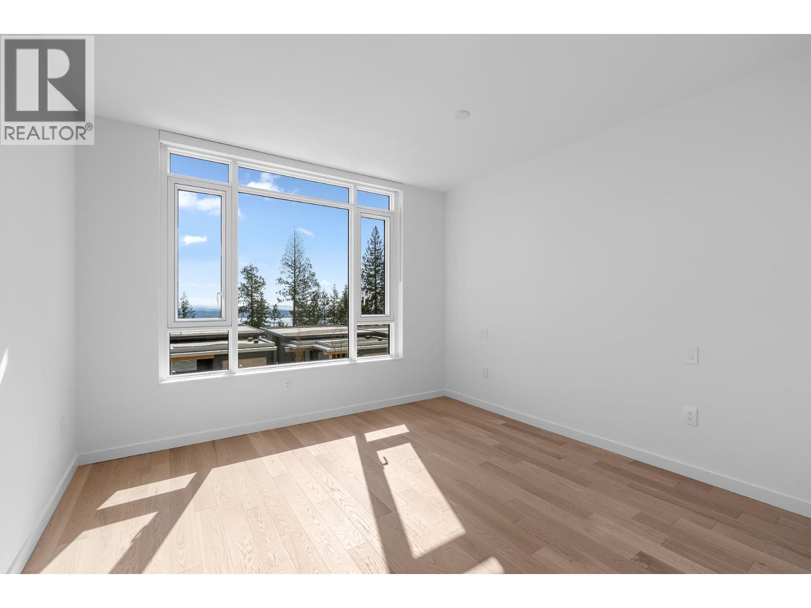 209 3963 UPLANDS WAY, West Vancouver