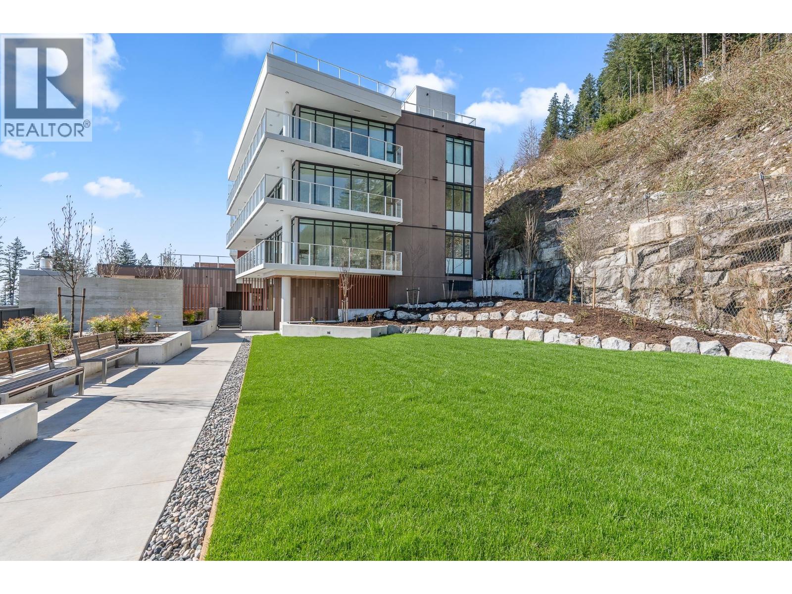 209 3963 UPLANDS WAY, West Vancouver