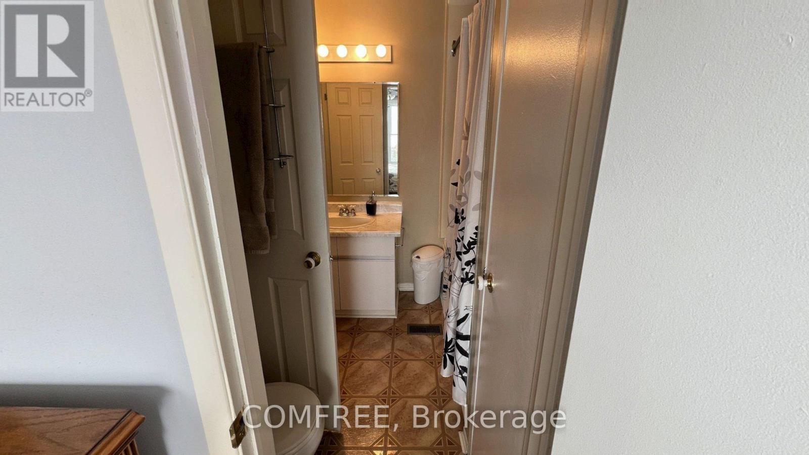 56 FIELDGATE DRIVE - 11