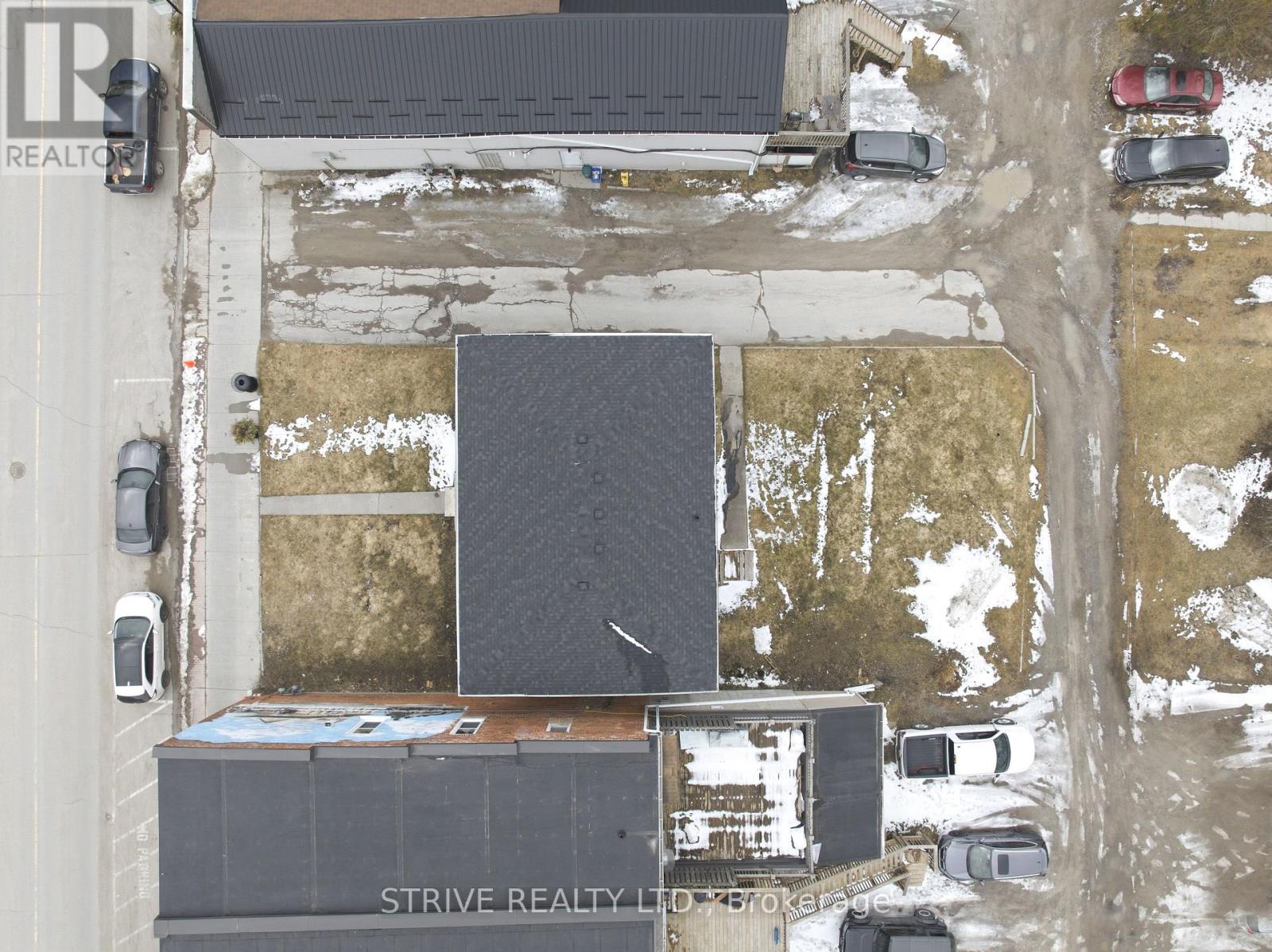 20 KING STREET E - 21
