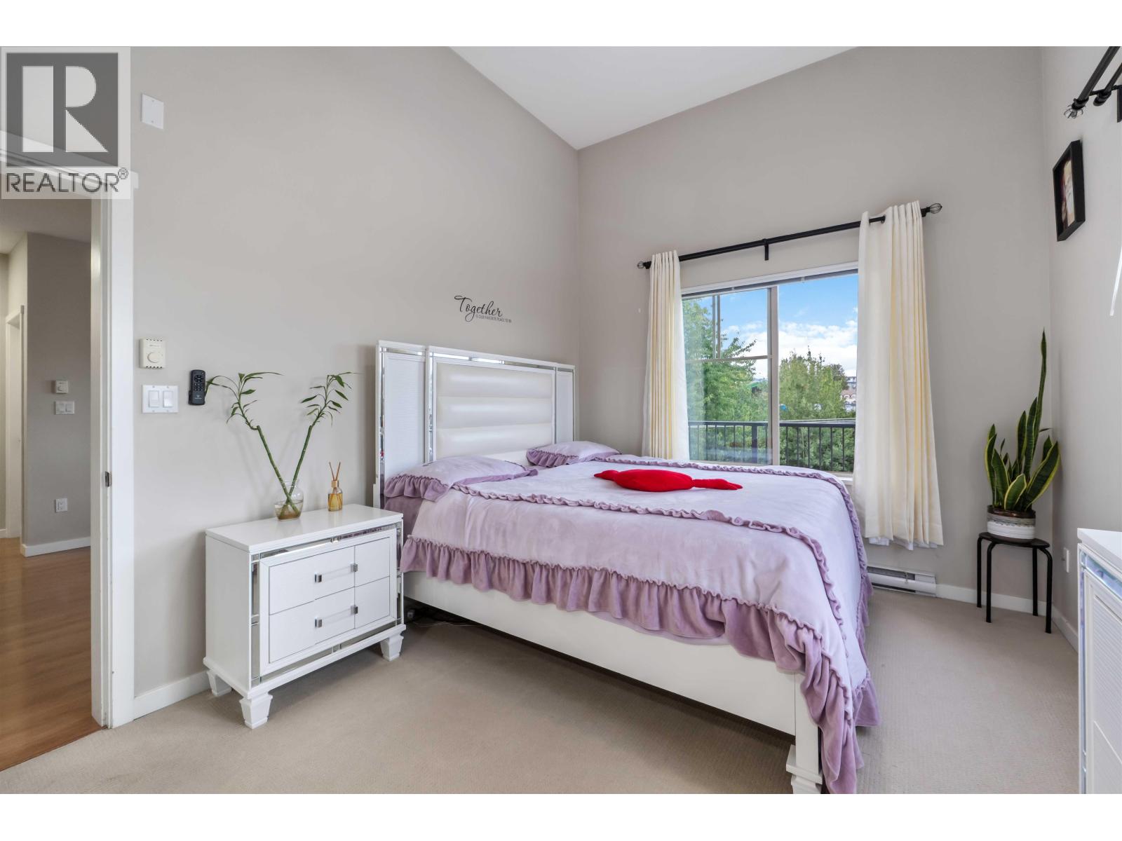 404 22290 NORTH AVENUE, Maple Ridge