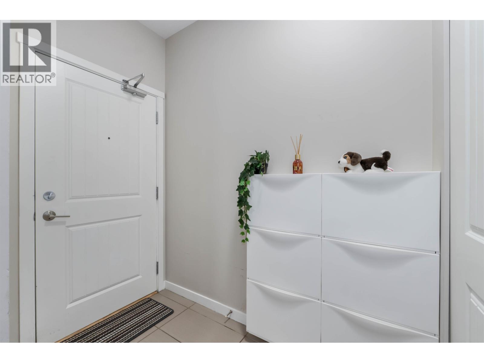 404 22290 NORTH AVENUE, Maple Ridge