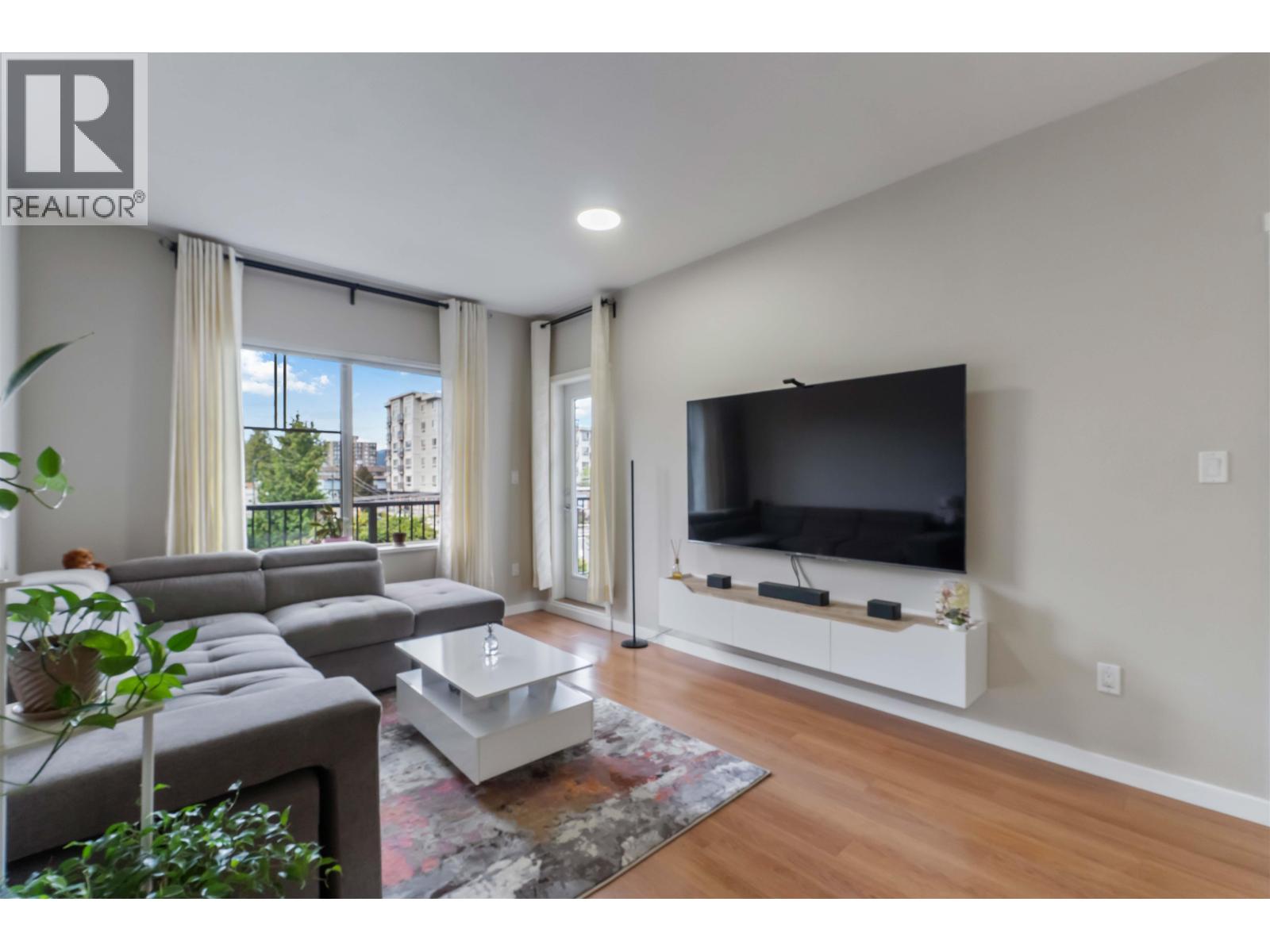 404 22290 NORTH AVENUE, Maple Ridge