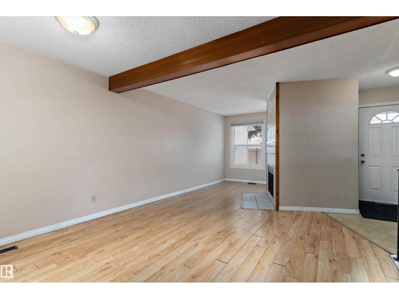 10405 24 AV NW NW - 4