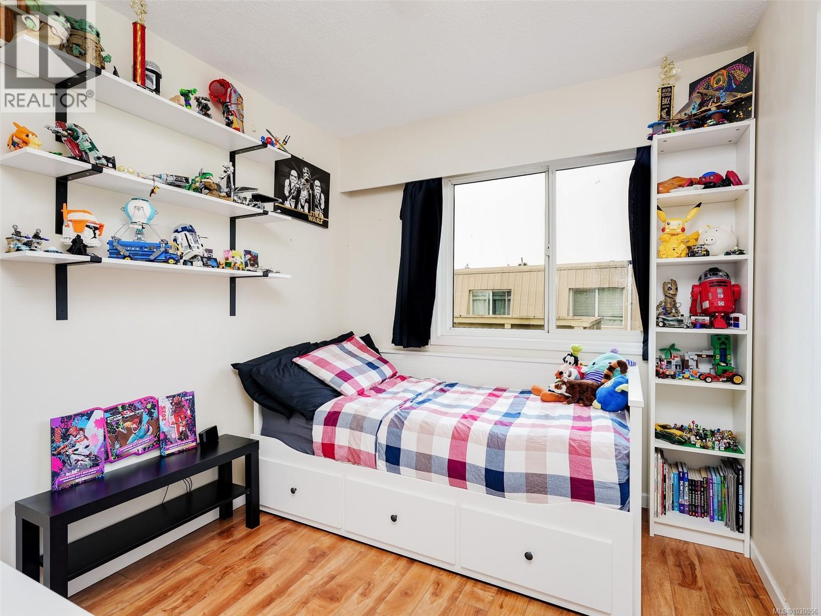 2035 MELVILLE DR - 12