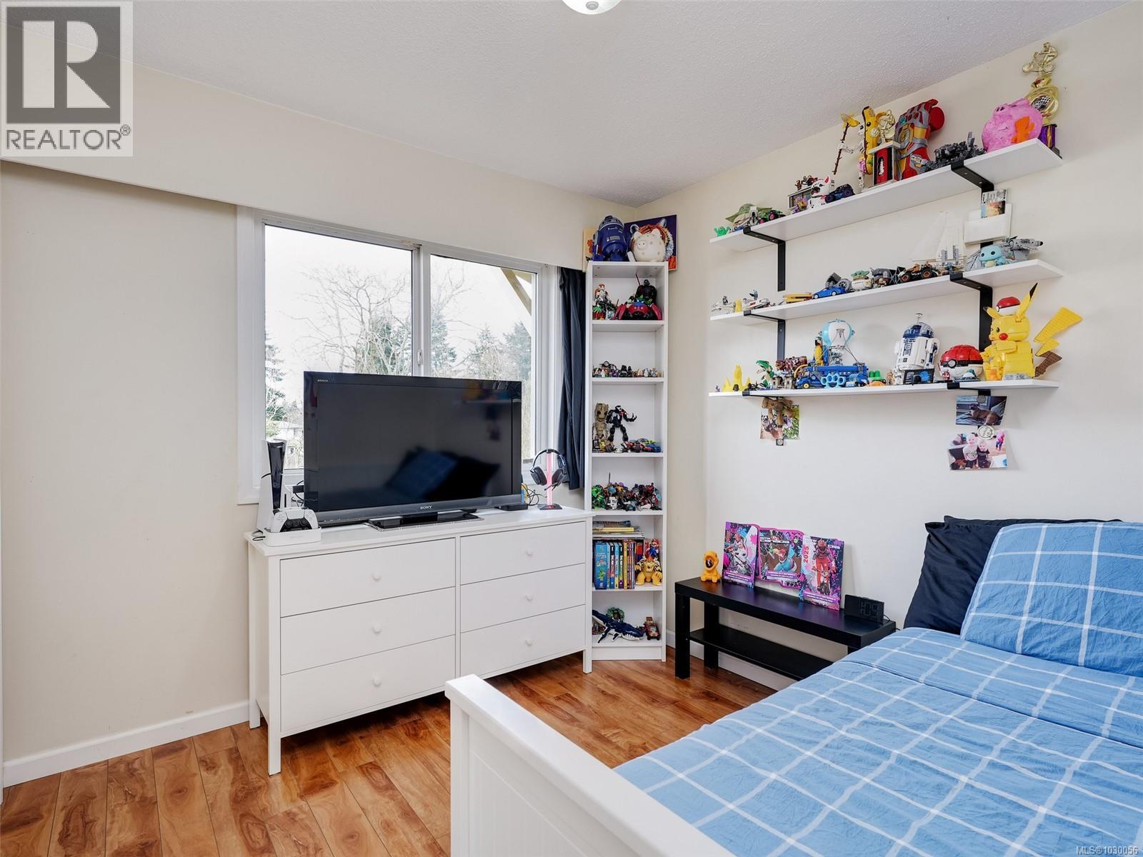 2035 MELVILLE DR - 15