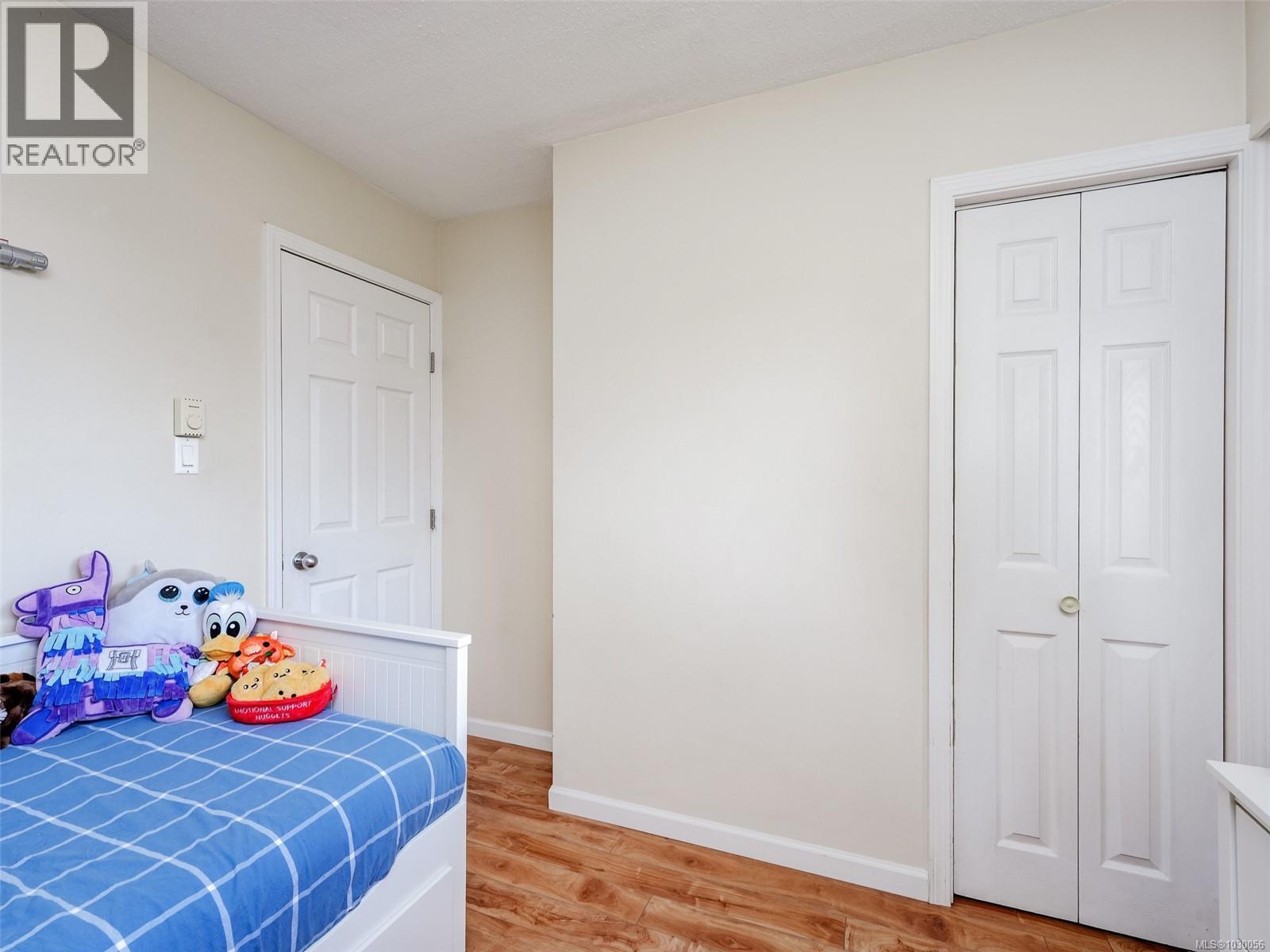 2035 MELVILLE DR - 16