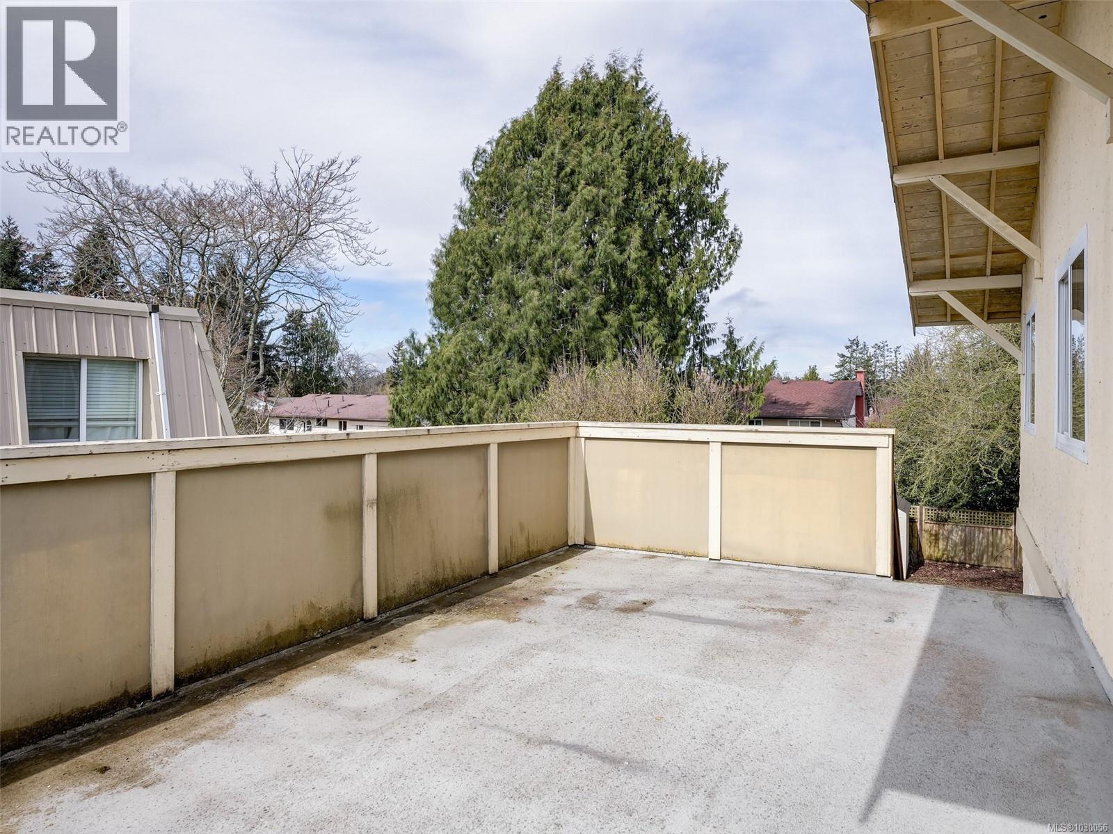 2035 MELVILLE DR - 20