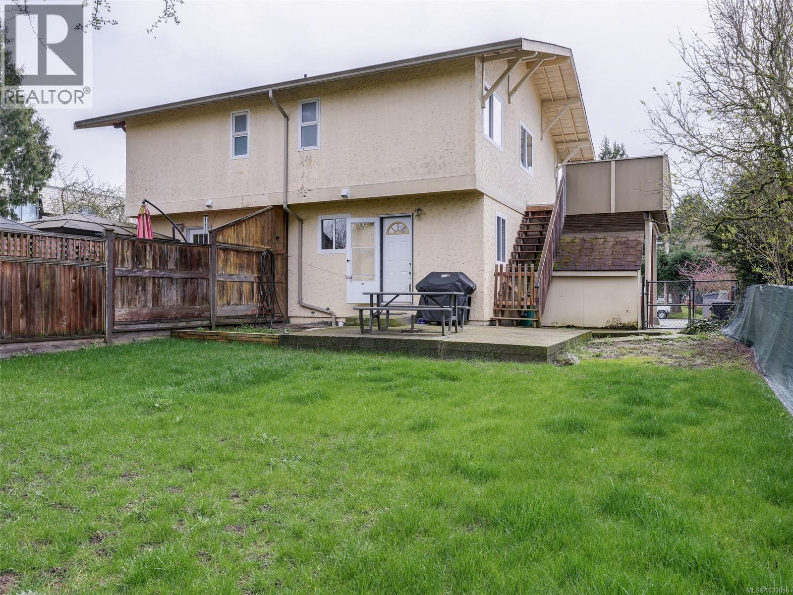 2035 MELVILLE DR - 24