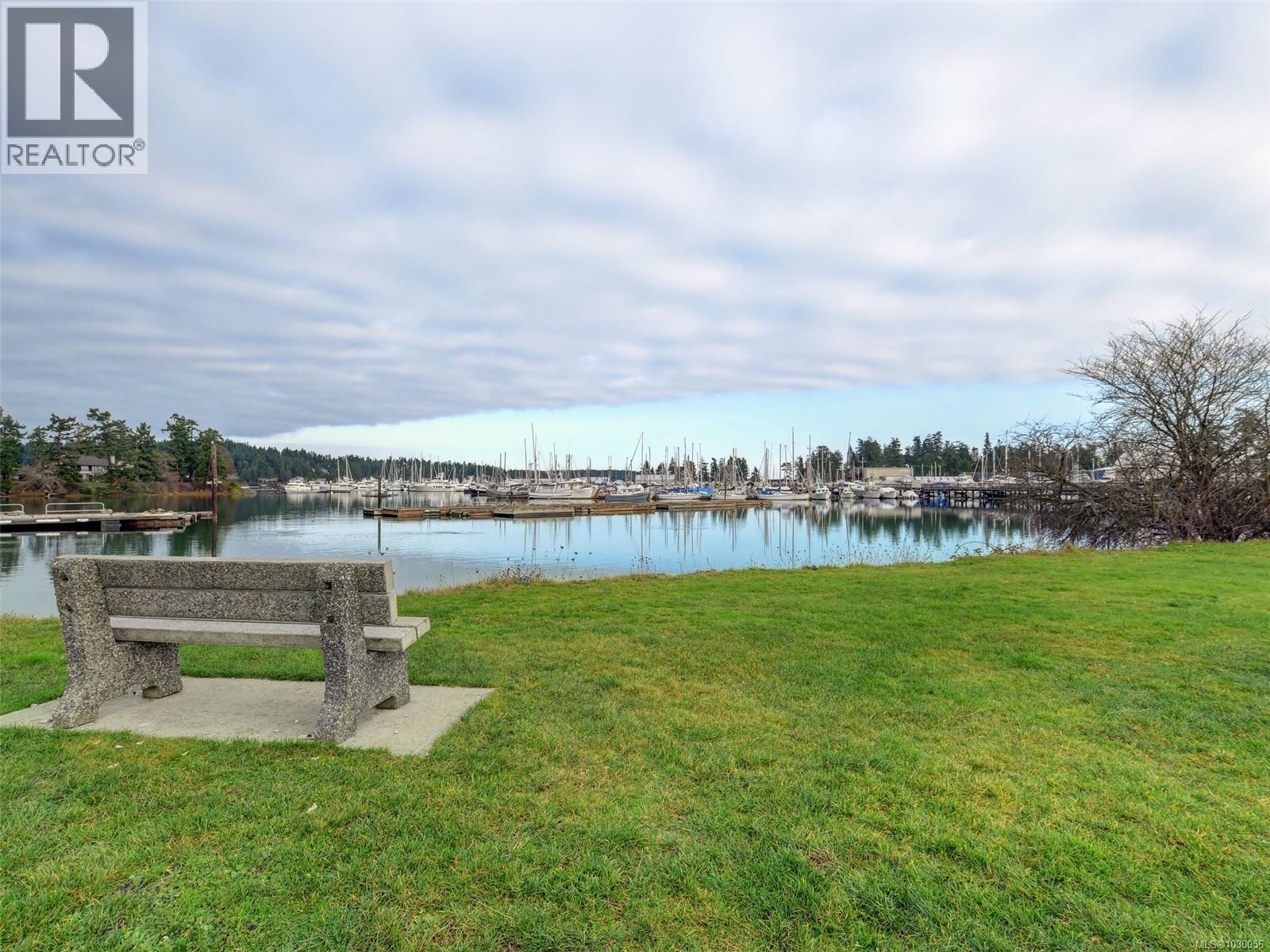 2035 MELVILLE DR - 25