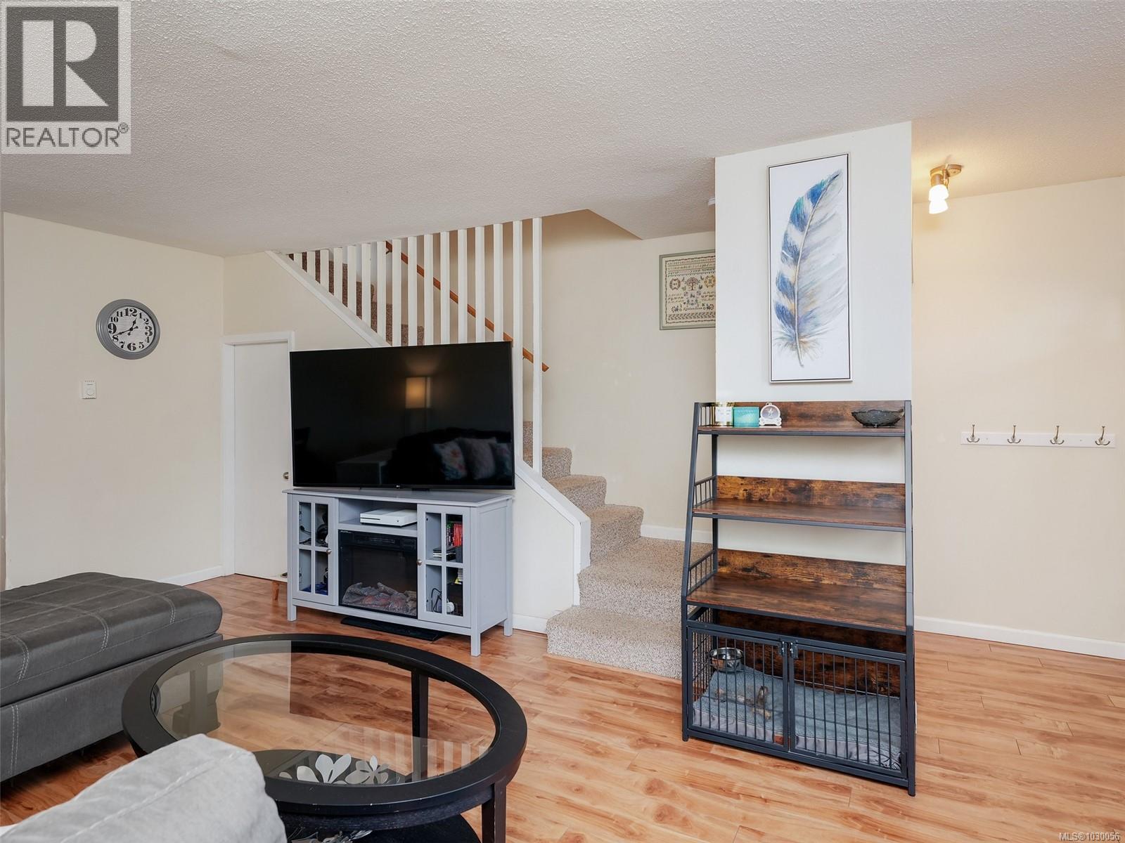 2035 MELVILLE DR - 4